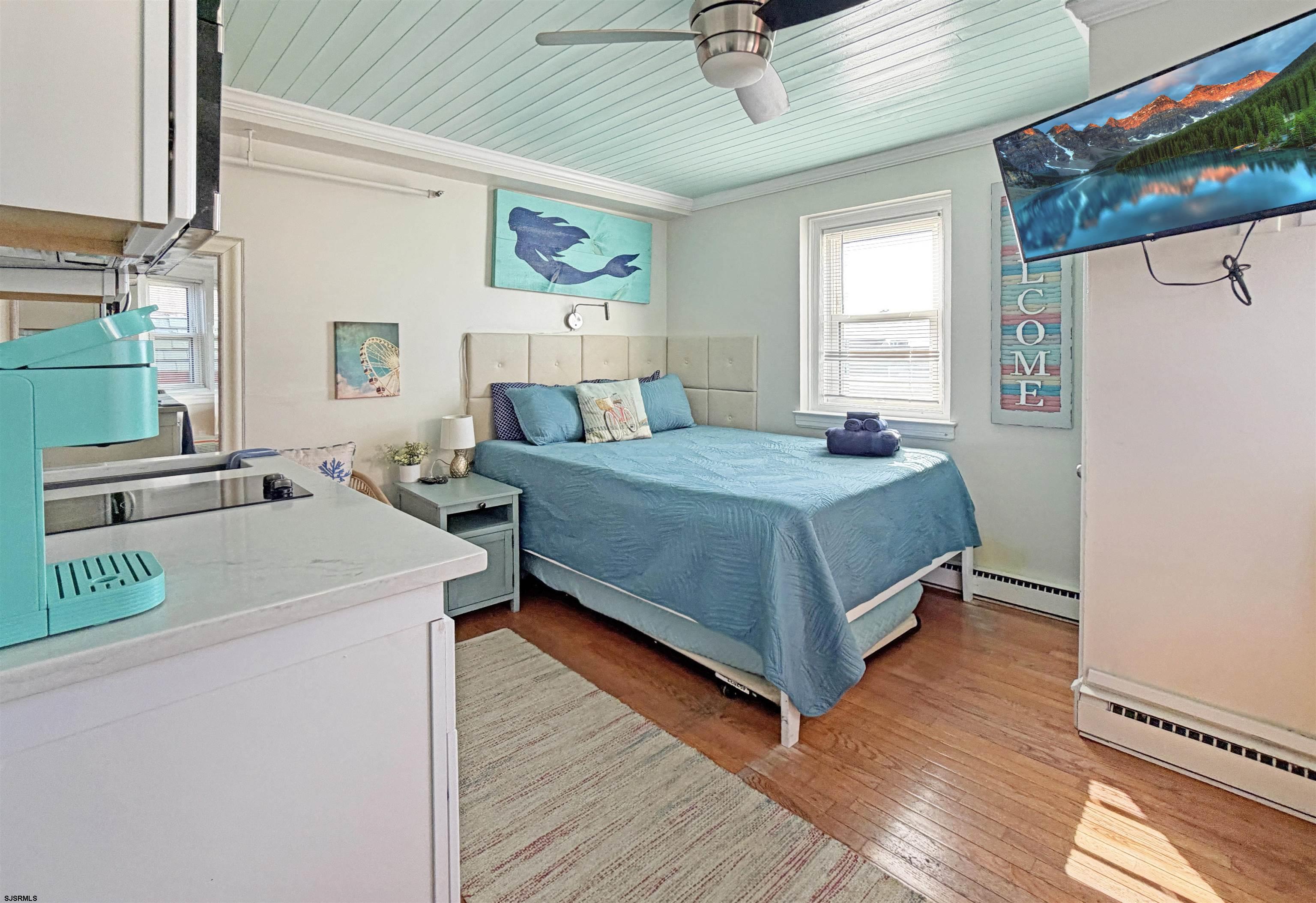 807 E 8th Street Unit: 402