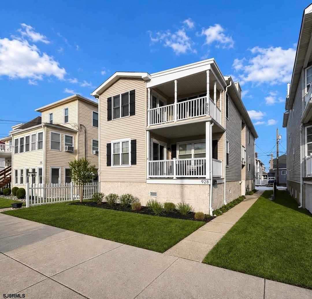 930 Bay Ave Unit: 2