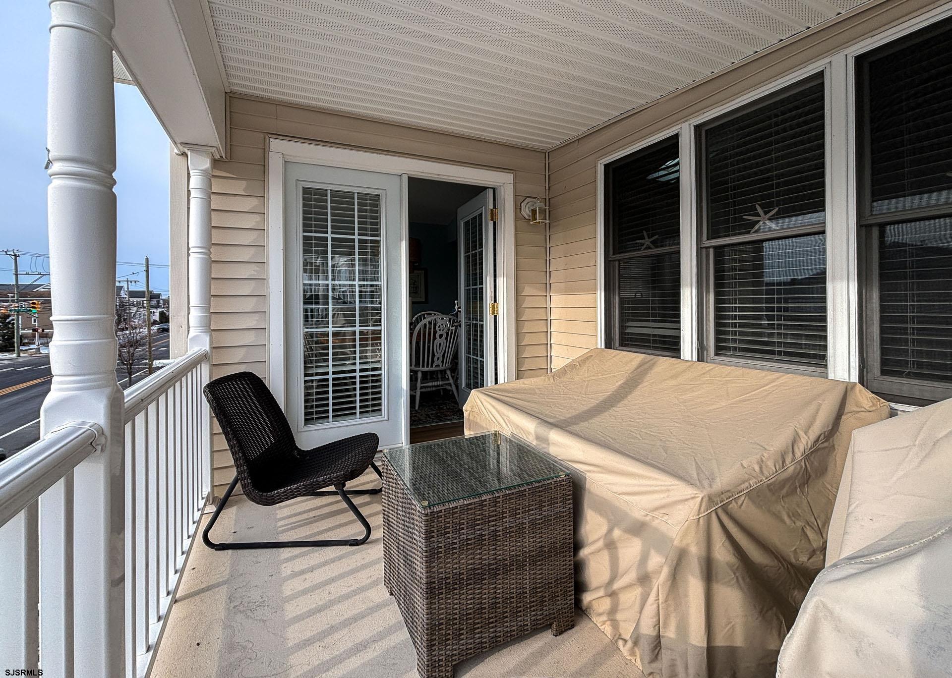 930 Bay Ave Unit: 2