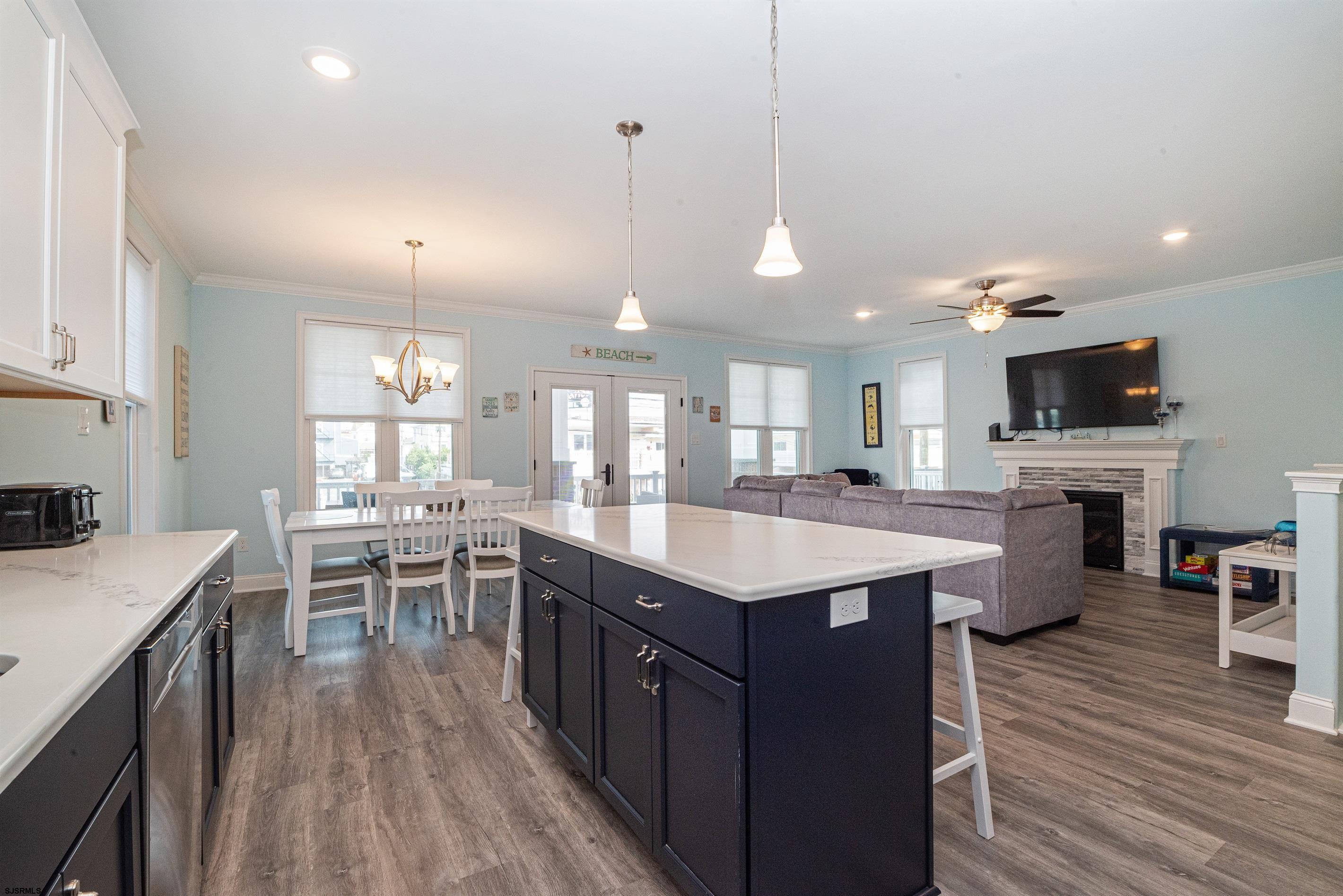 706 E 9th Street Unit: A