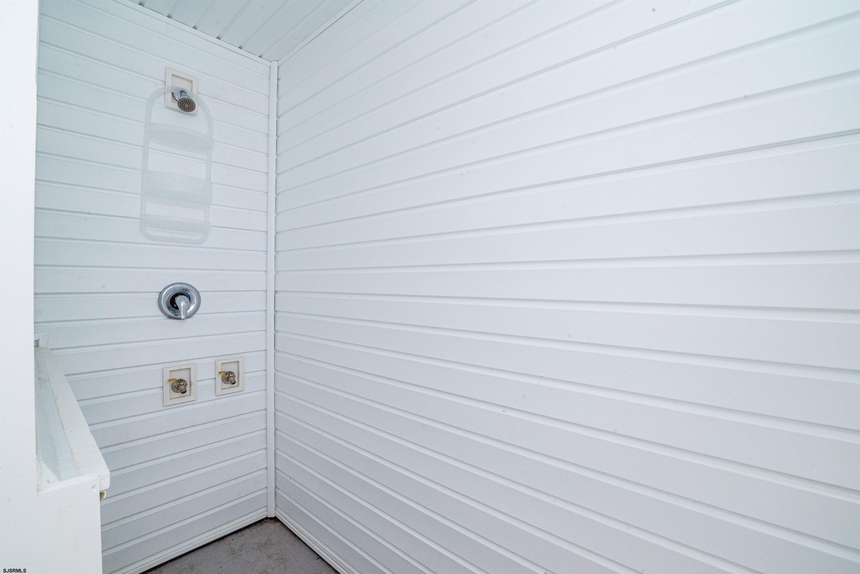 706 E 9th Street Unit: A