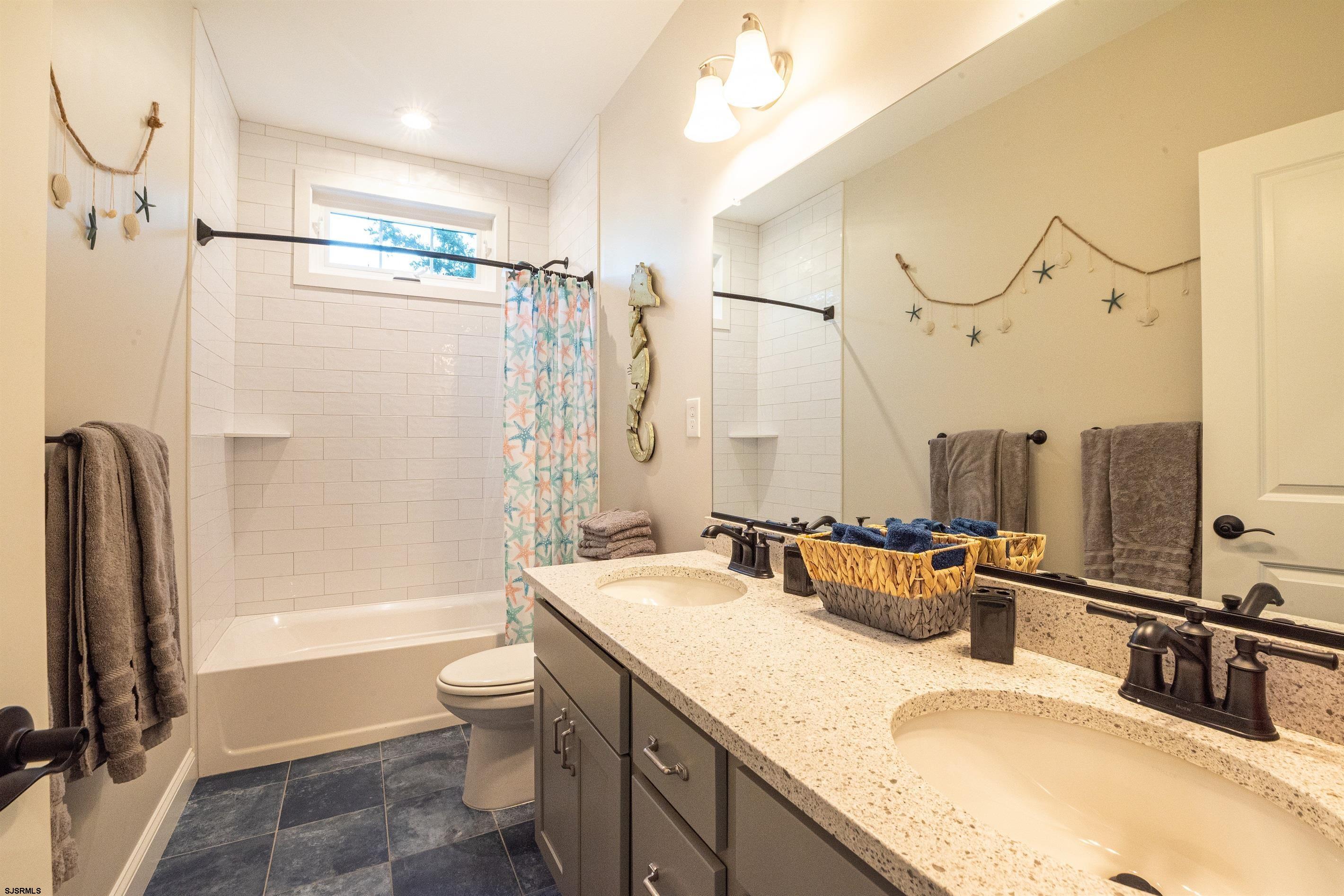 706 E 9th Street Unit: A