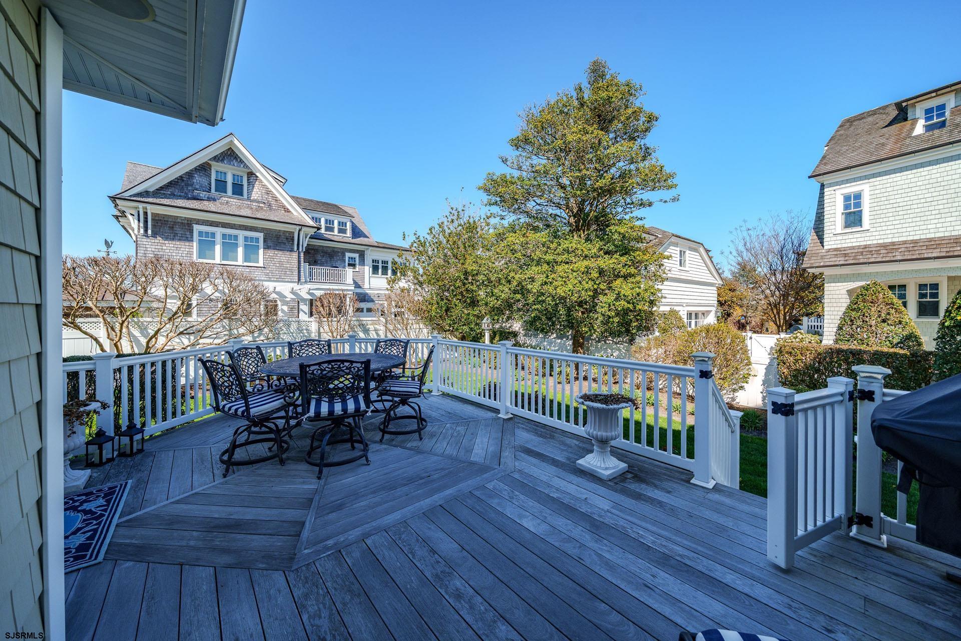 407 E Atlantic Blvd