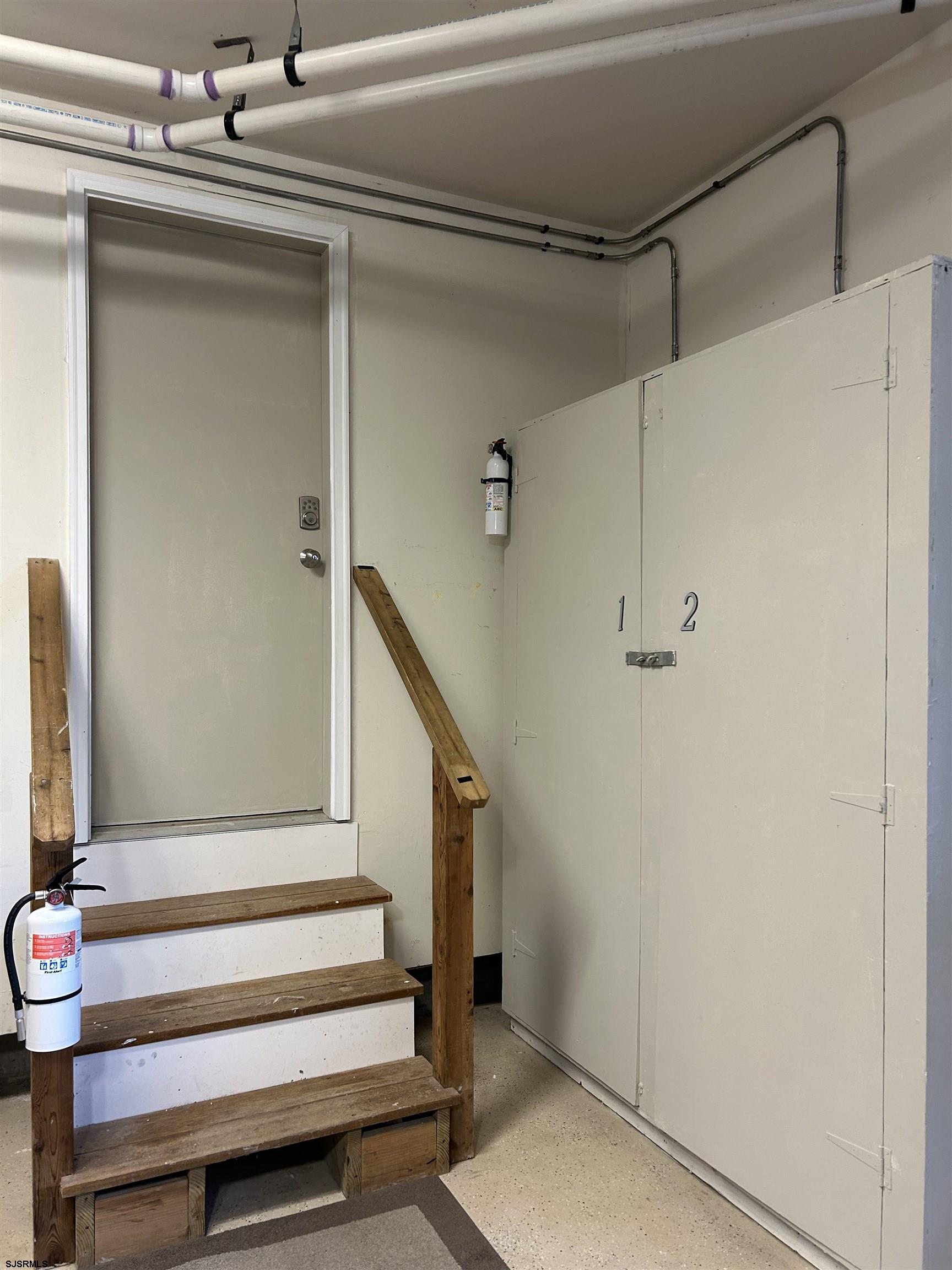 5133 Central Ave Unit: 1