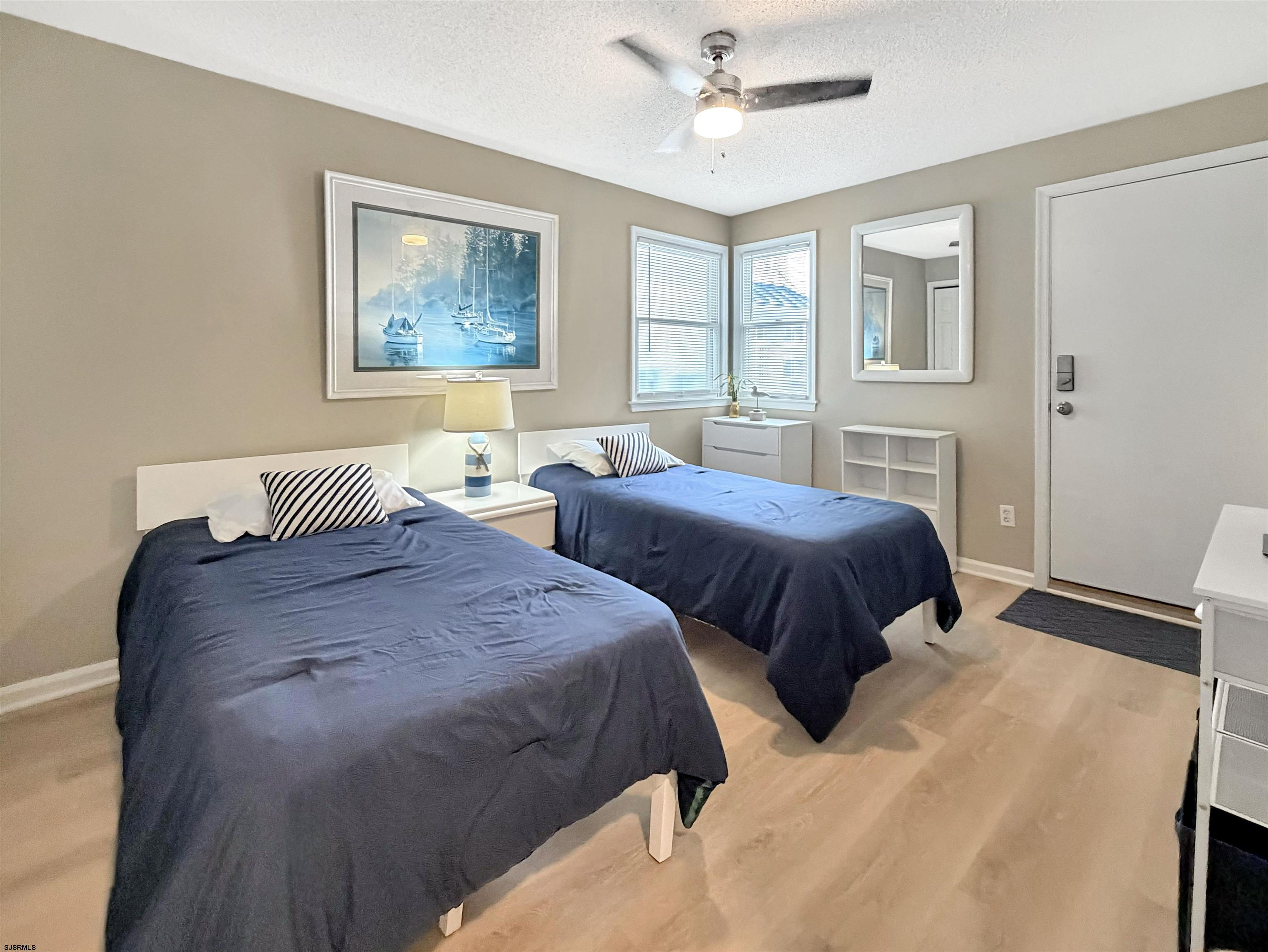 5133 Central Ave Unit: 1