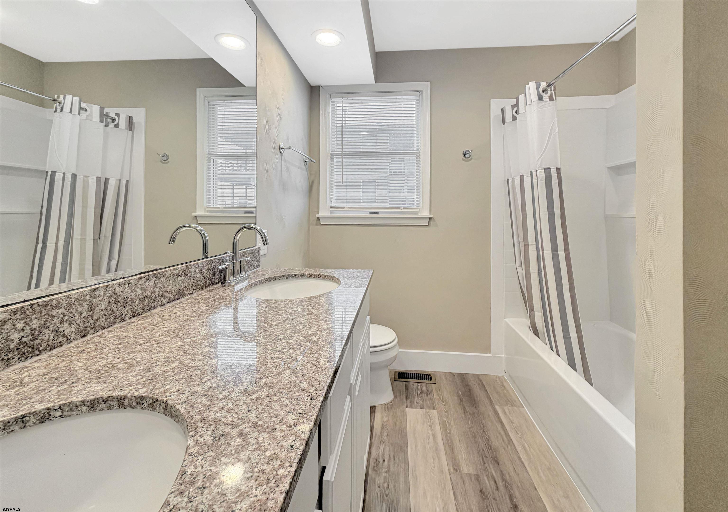 5133 Central Ave Unit: 1