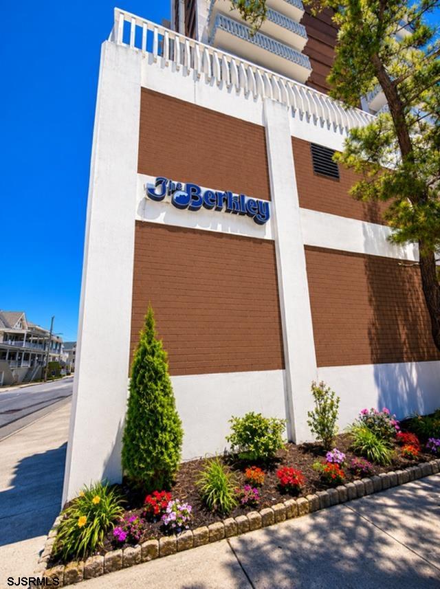 100 S Berkley Square Unit: 21N