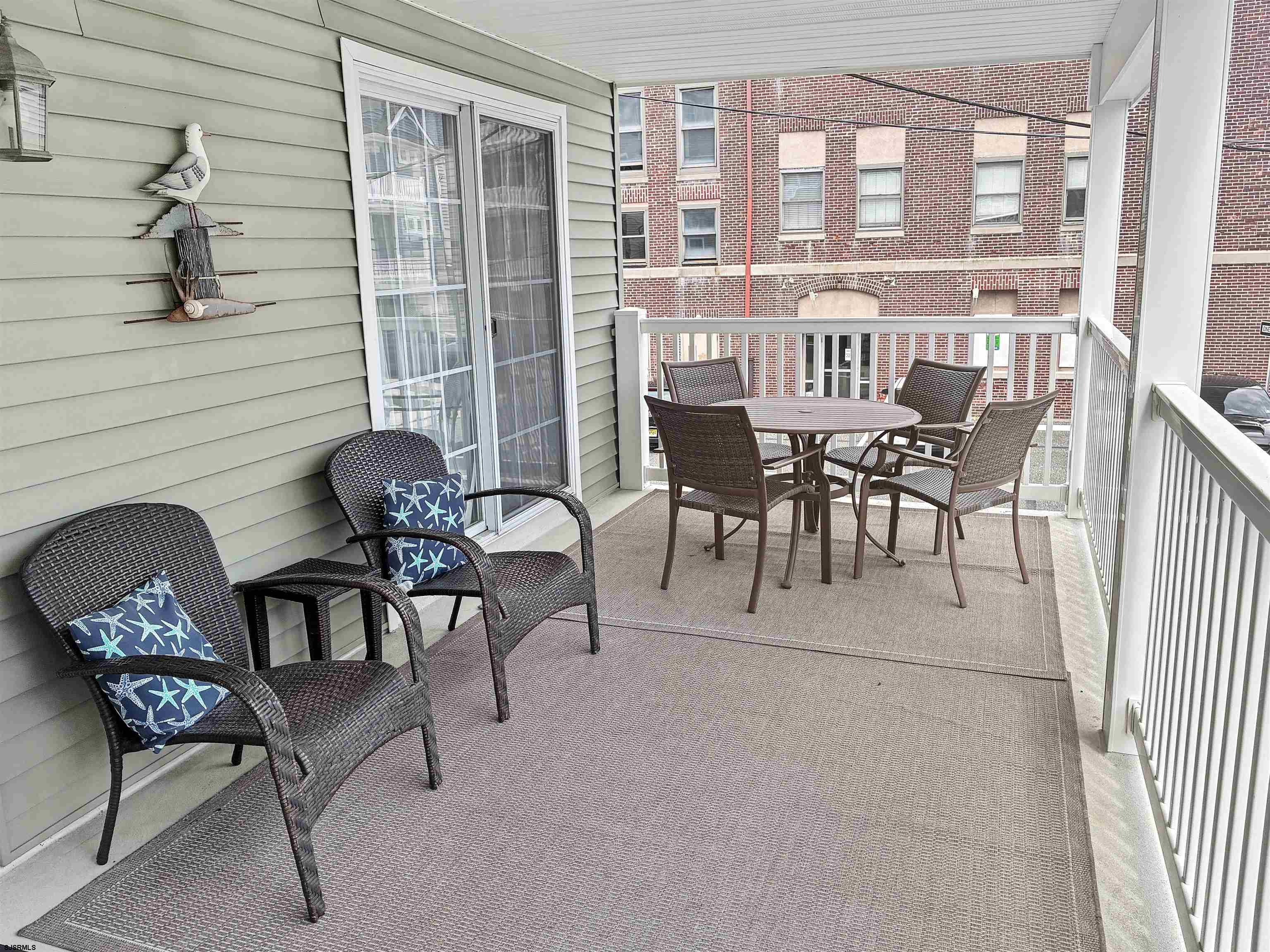 841 Central Ave Unit: B