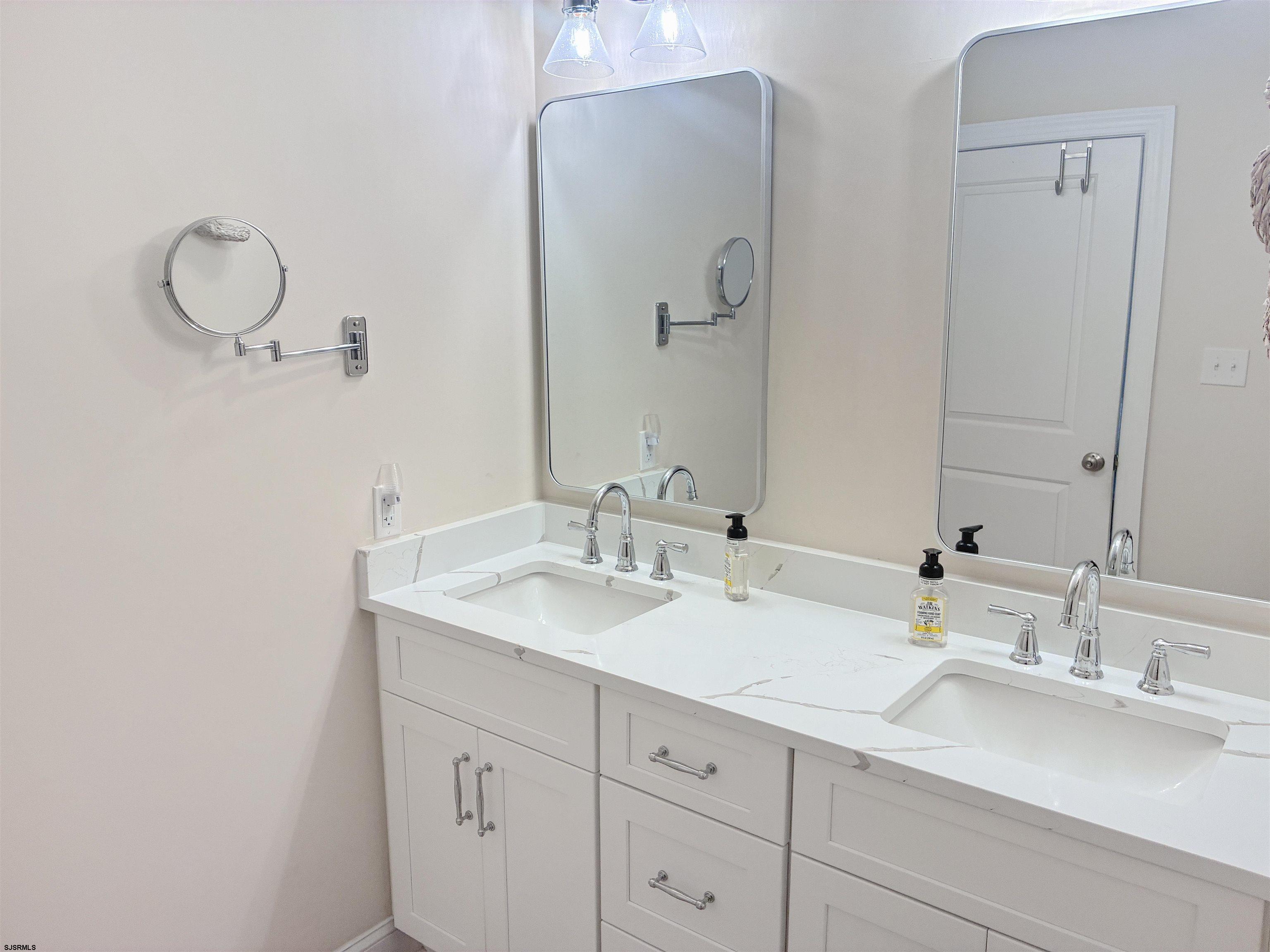 841 Central Ave Unit: B