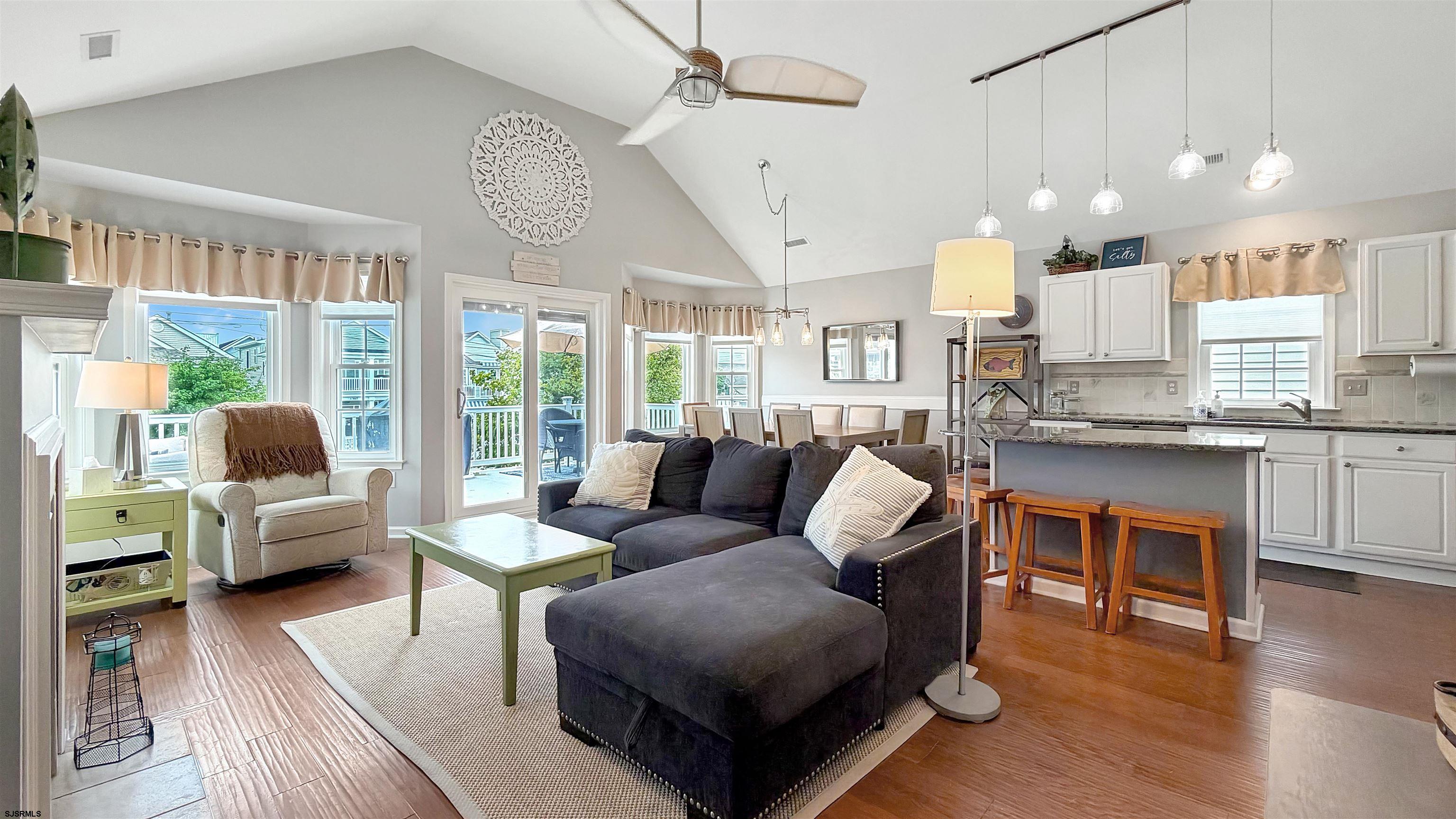 1442 West Ave Unit: 2