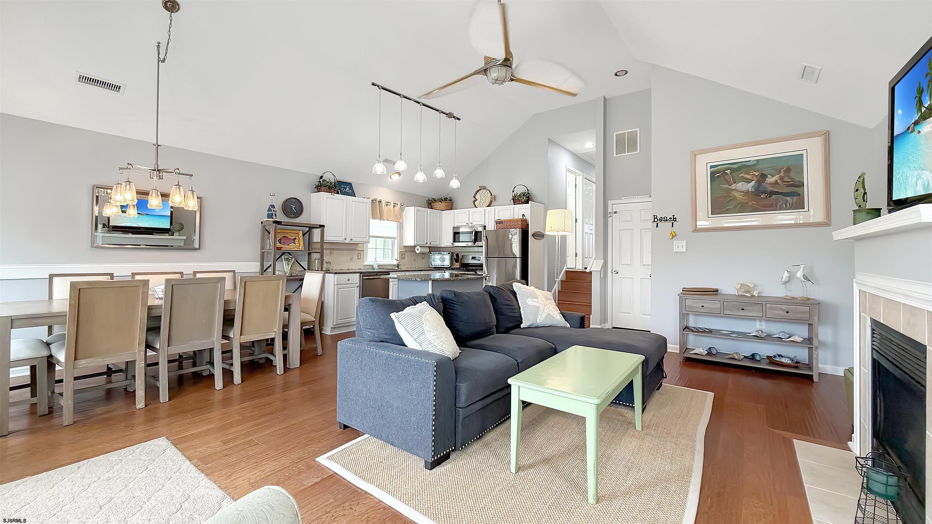 1442 West Ave Unit: 2