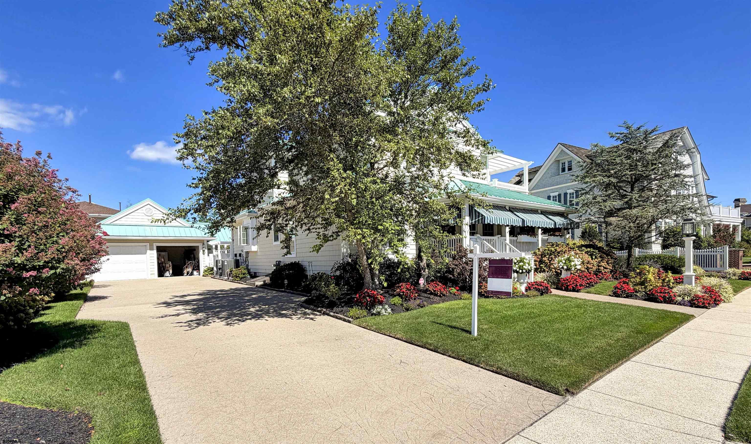 407 E Atlantic Blvd