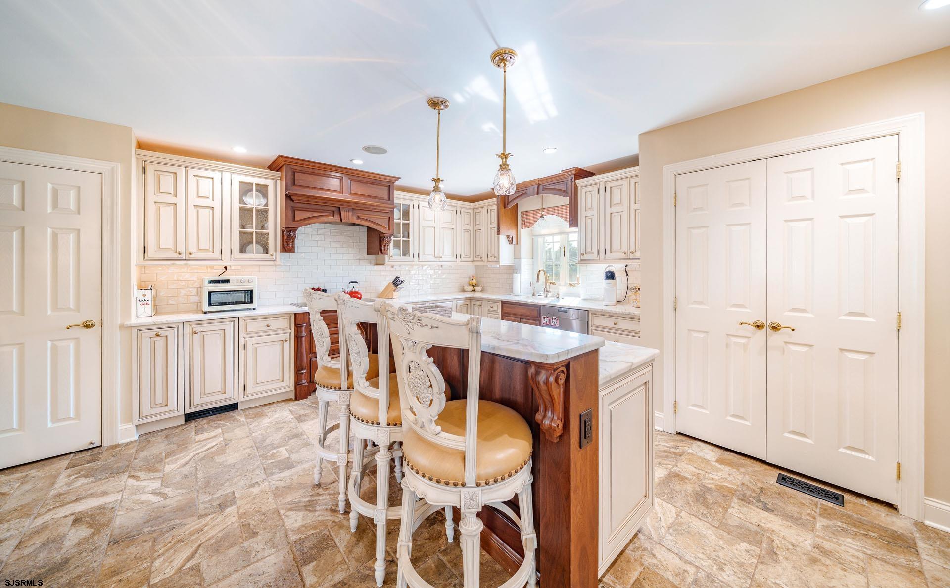 407 E Atlantic Blvd