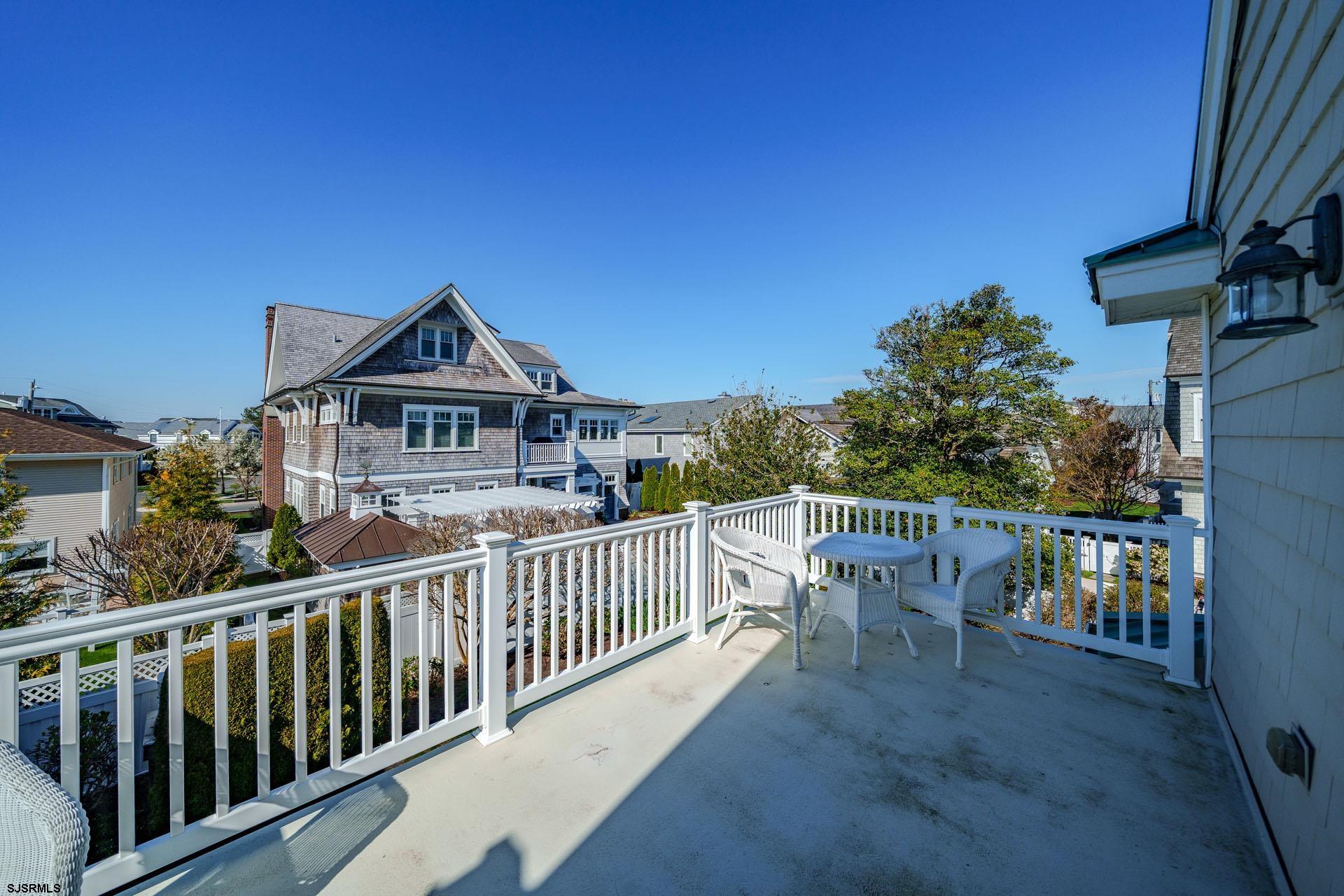 407 E Atlantic Blvd