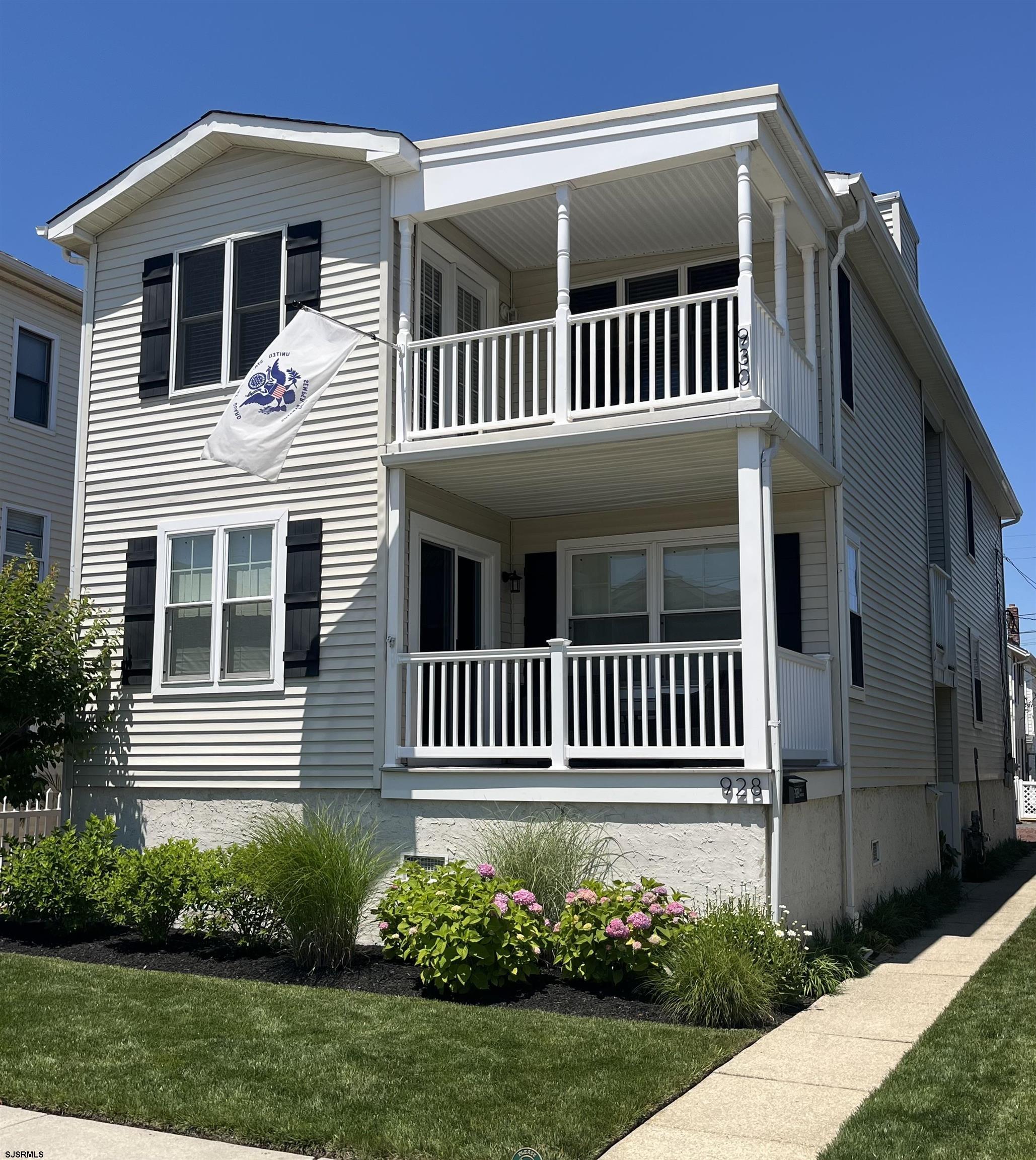 930 Bay Ave Unit: 2