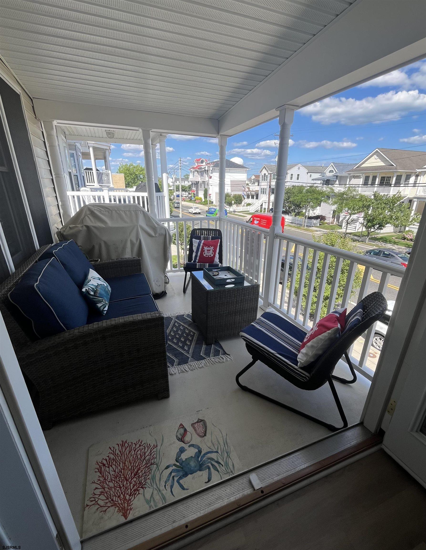 930 Bay Ave Unit: 2