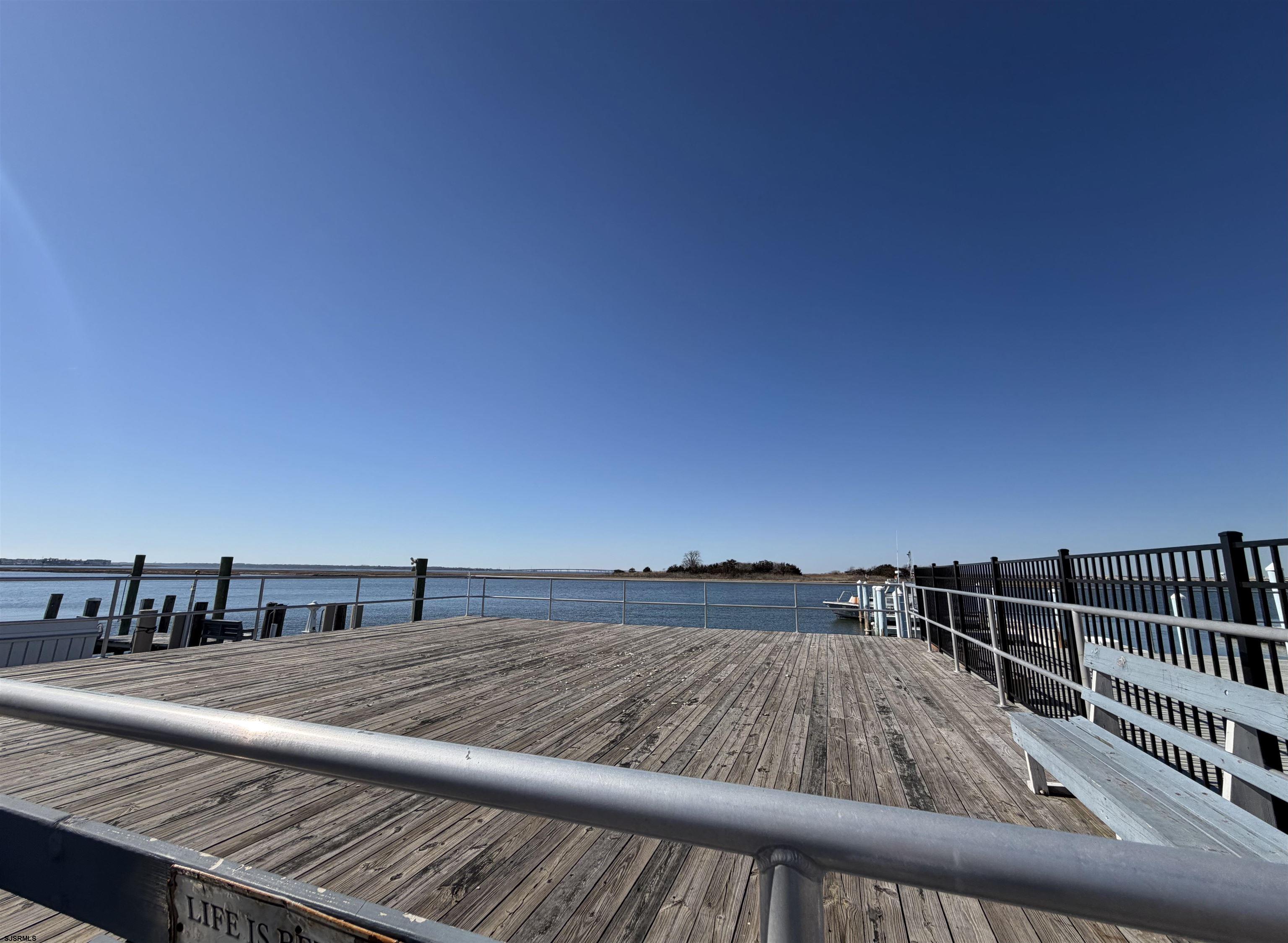 930 Bay Ave Unit: 2