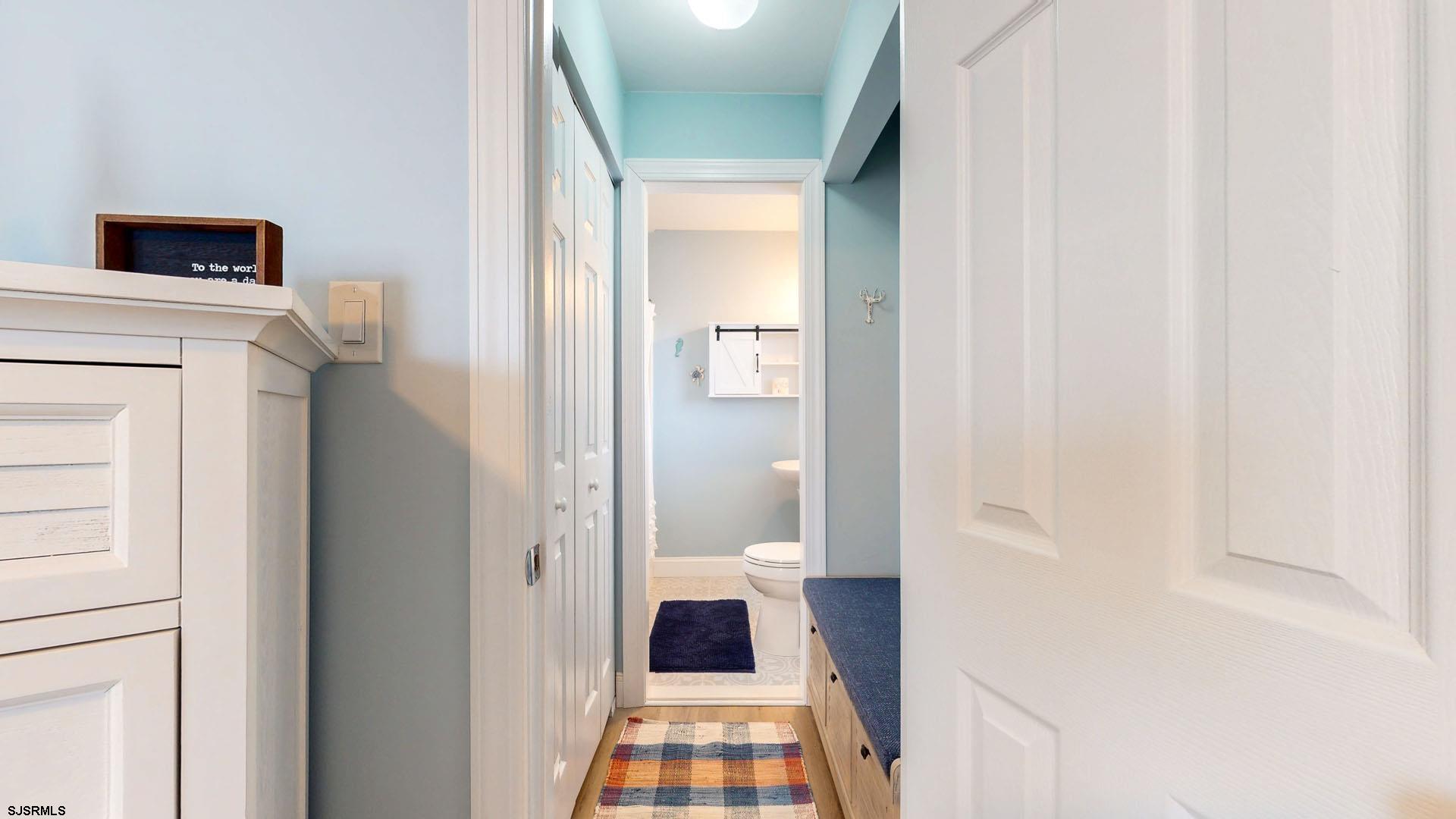930 Bay Ave Unit: 2