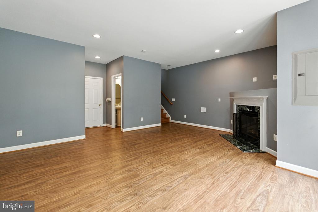 43768 LEES MILL SQ