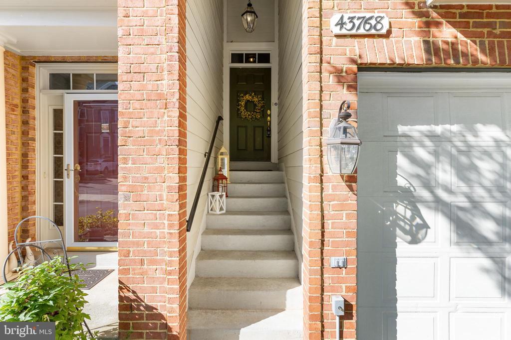 43768 LEES MILL SQ