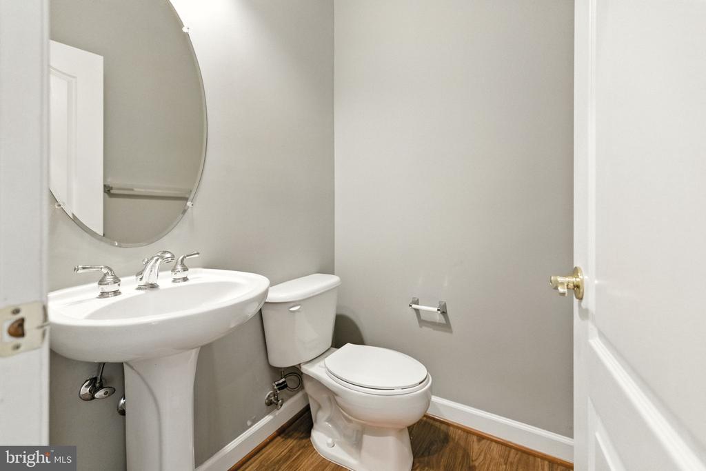43768 LEES MILL SQ