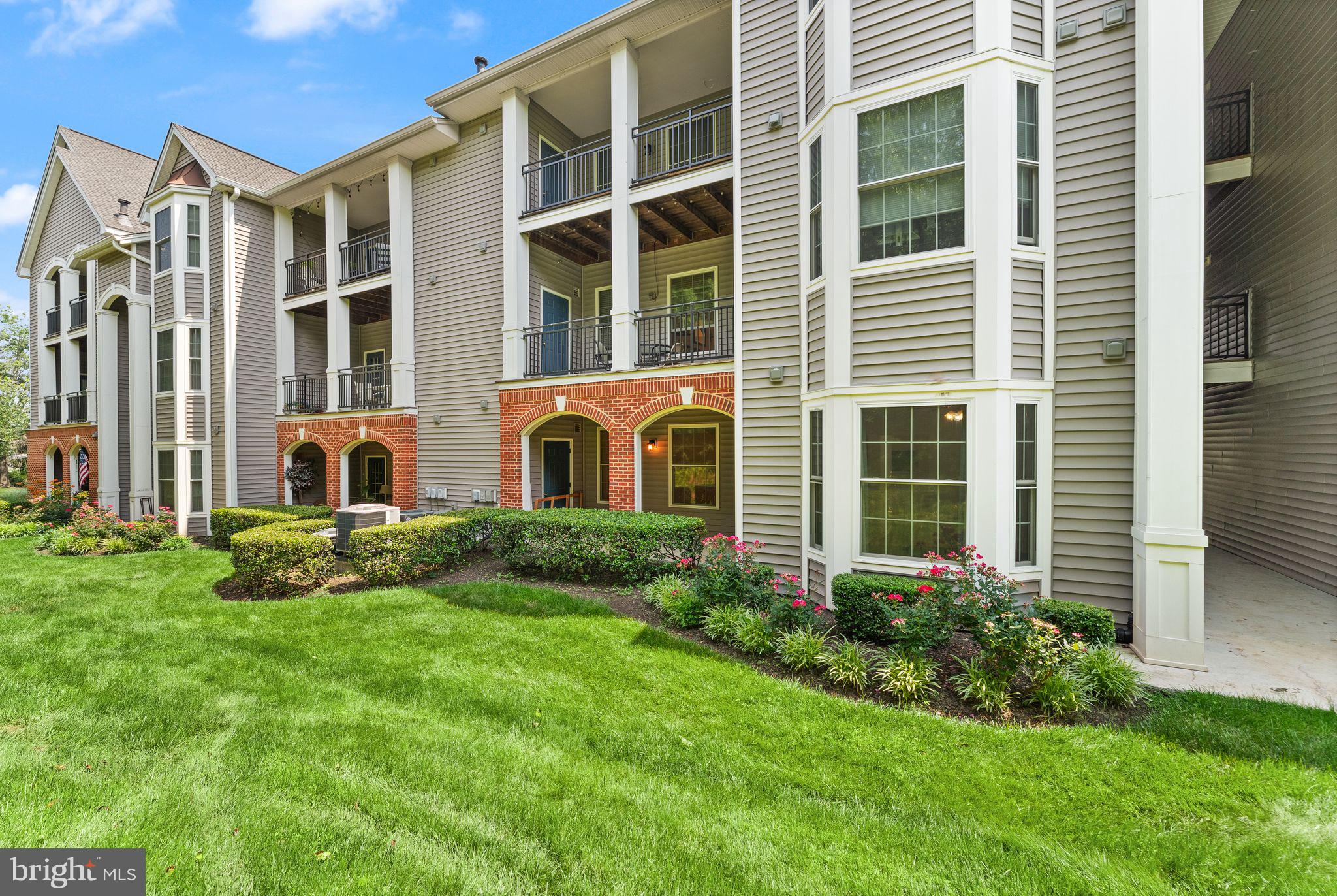 20453 CHESAPEAKE SQ #103