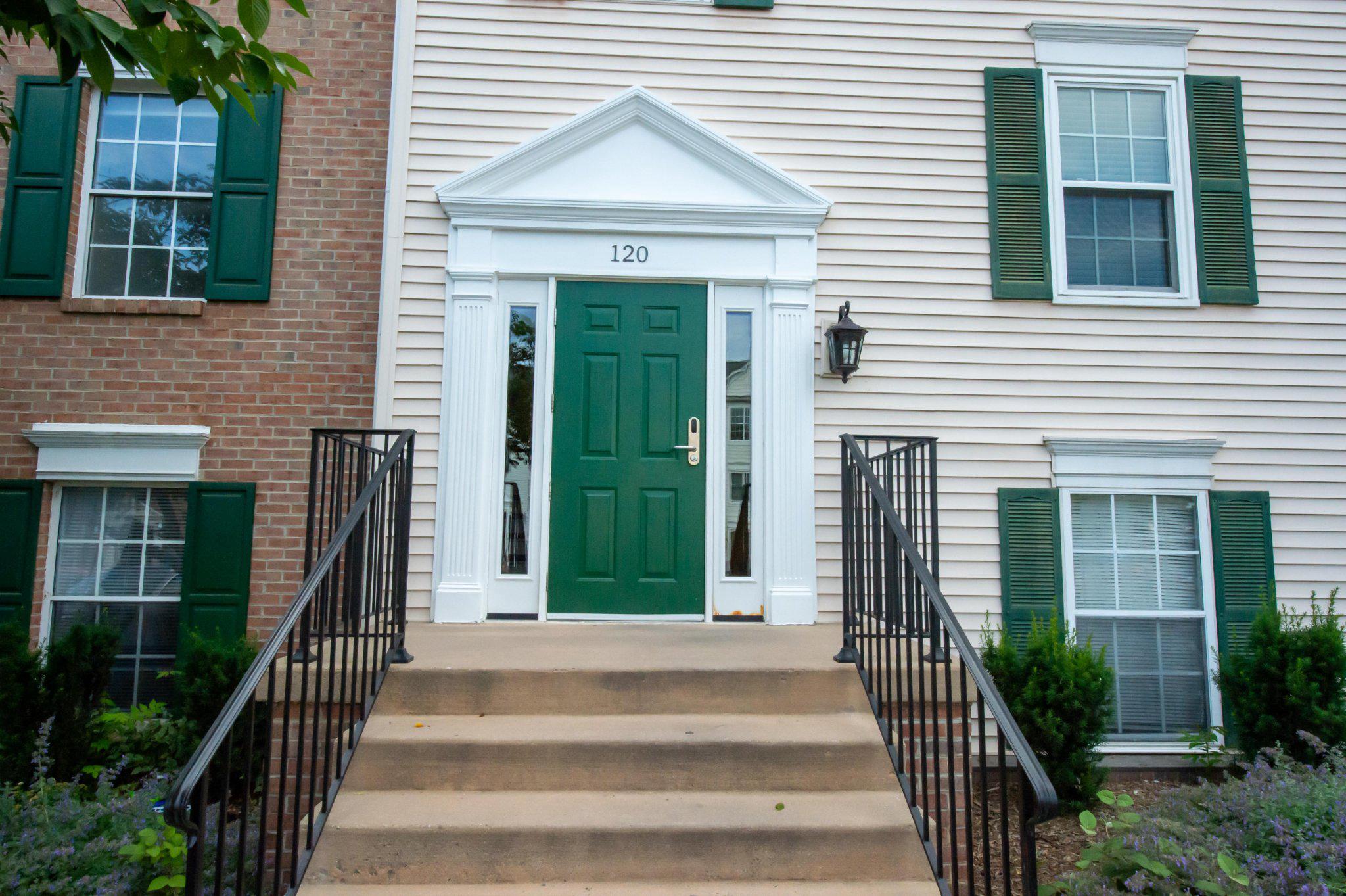 120 FORT EVANS ROAD SE C