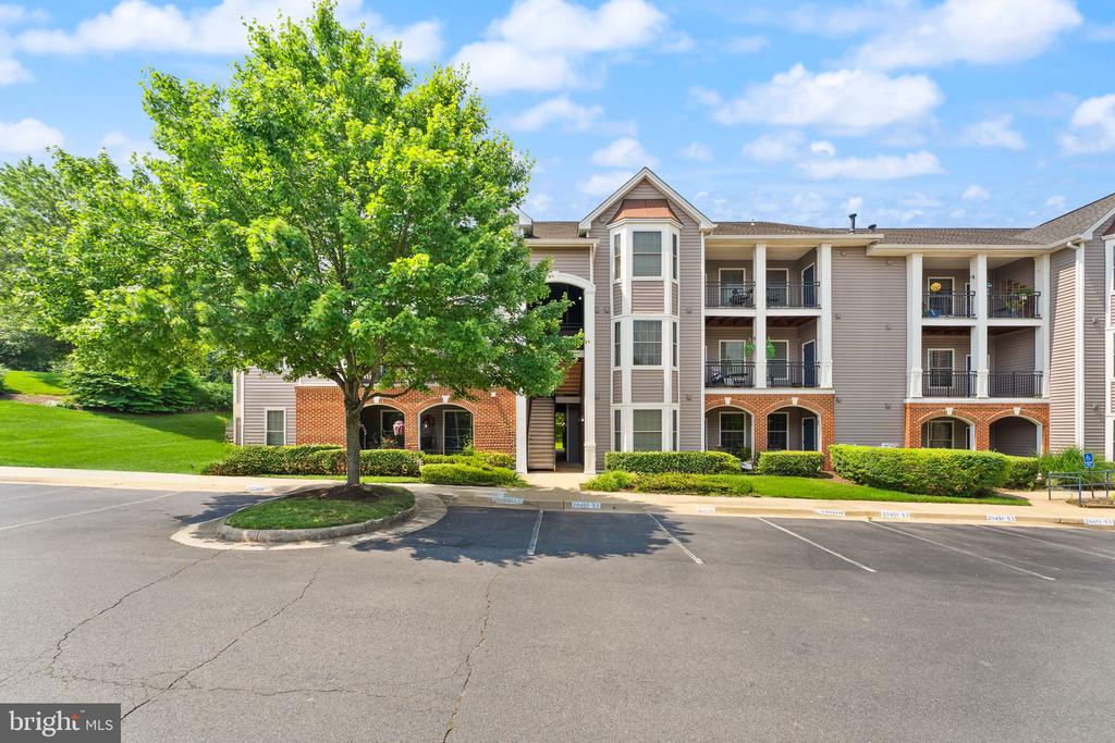 20453 CHESAPEAKE SQUARE Unit: 103