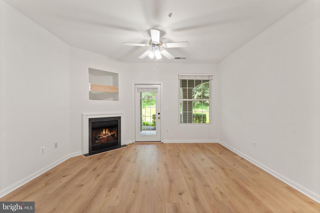 20453 CHESAPEAKE SQUARE Unit: 103