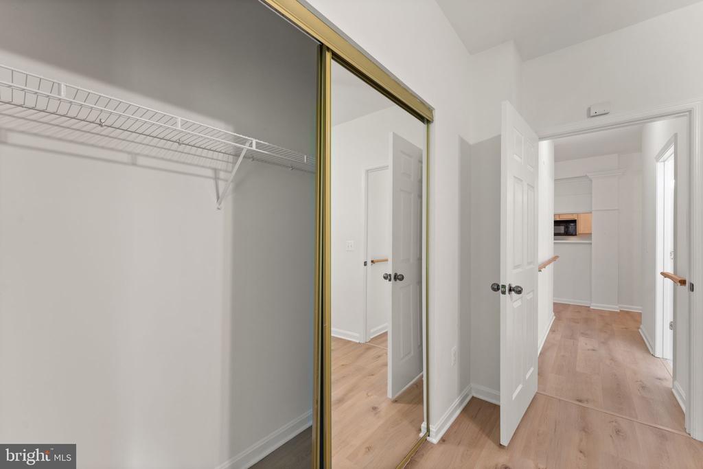 20453 CHESAPEAKE SQUARE Unit: 103