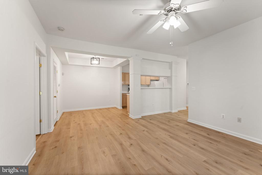 20453 CHESAPEAKE SQUARE Unit: 103