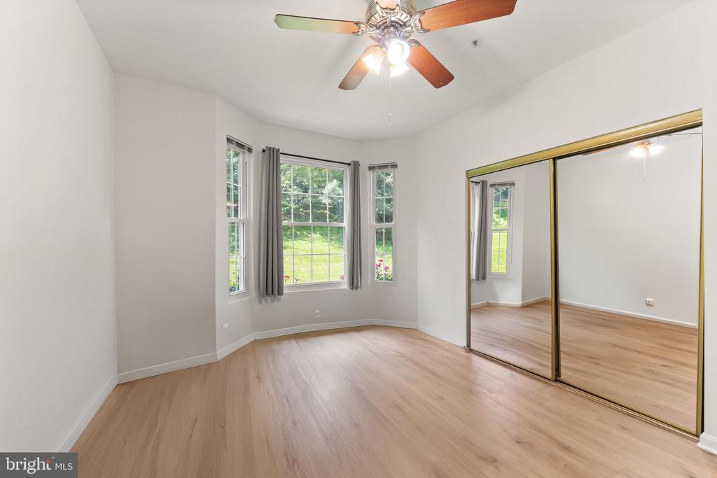 20453 CHESAPEAKE SQUARE Unit: 103