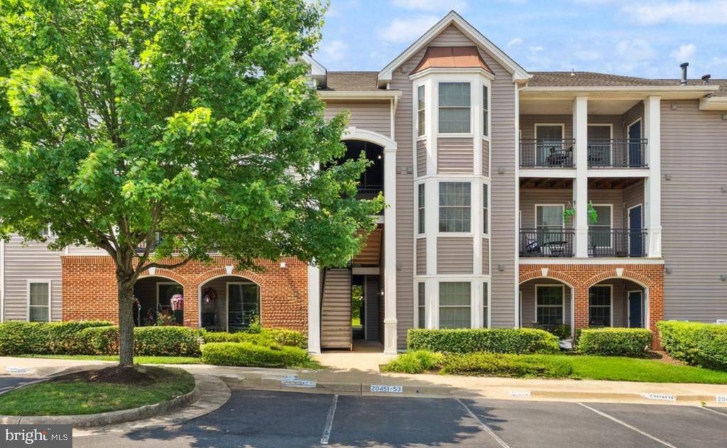 20453 CHESAPEAKE SQUARE Unit: 103