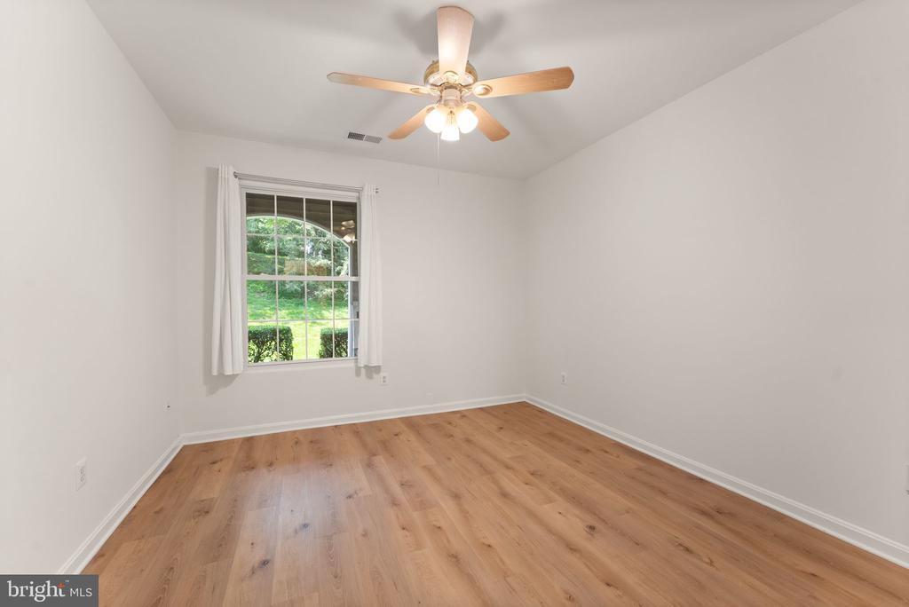 20453 CHESAPEAKE SQUARE Unit: 103