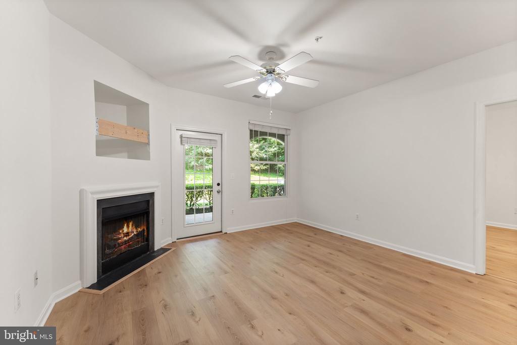 20453 CHESAPEAKE SQUARE Unit: 103