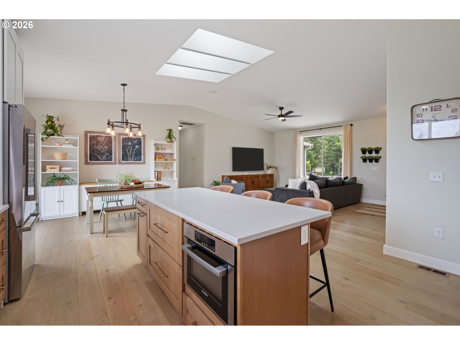 61 BEAR PRAIRIE RD