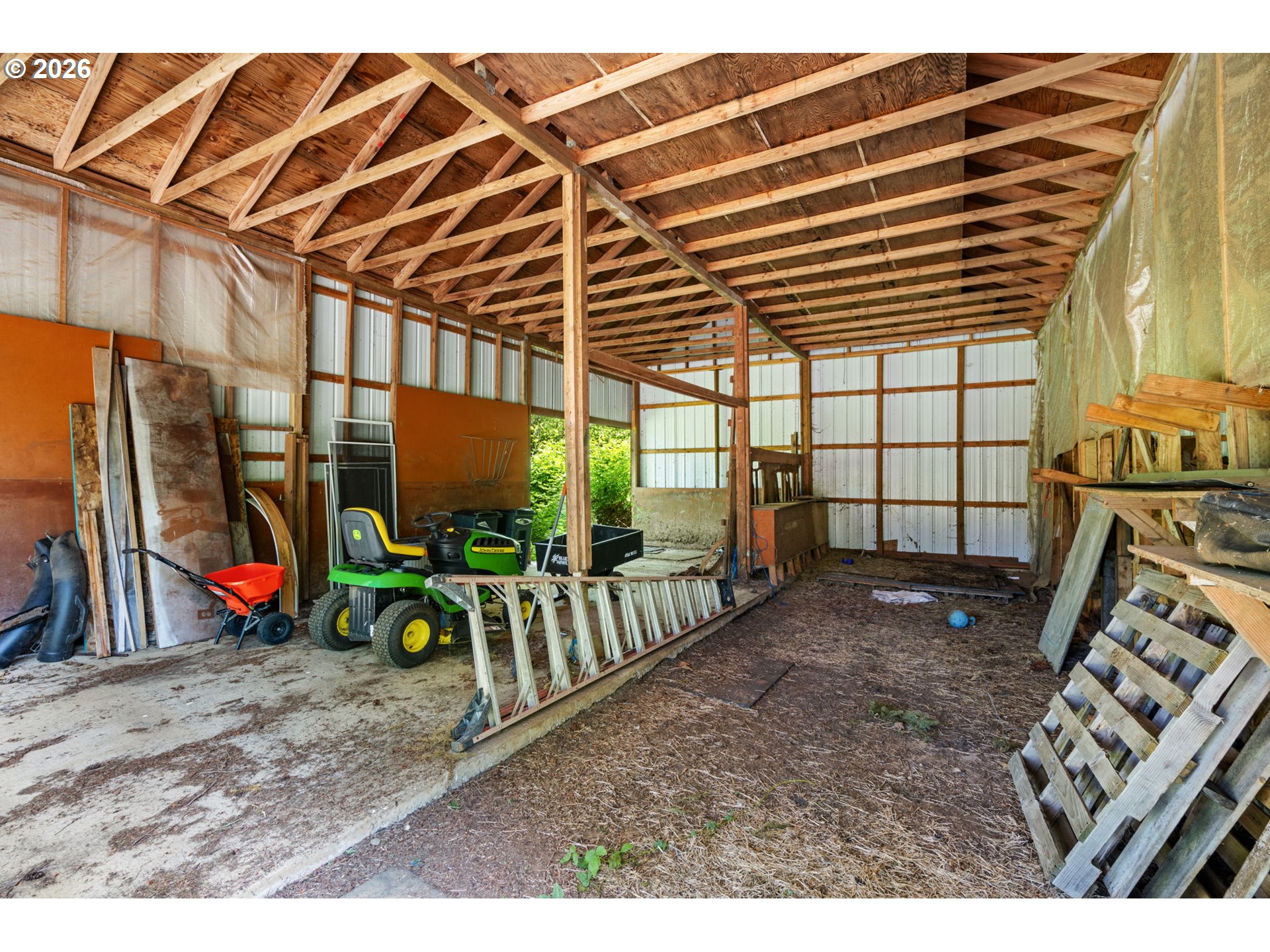61 BEAR PRAIRIE RD