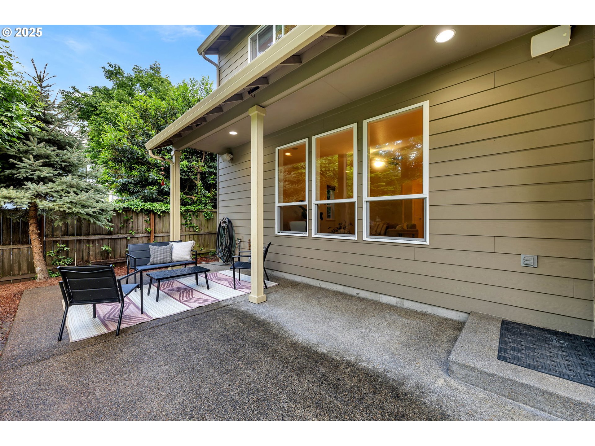2722 NE 102ND ST