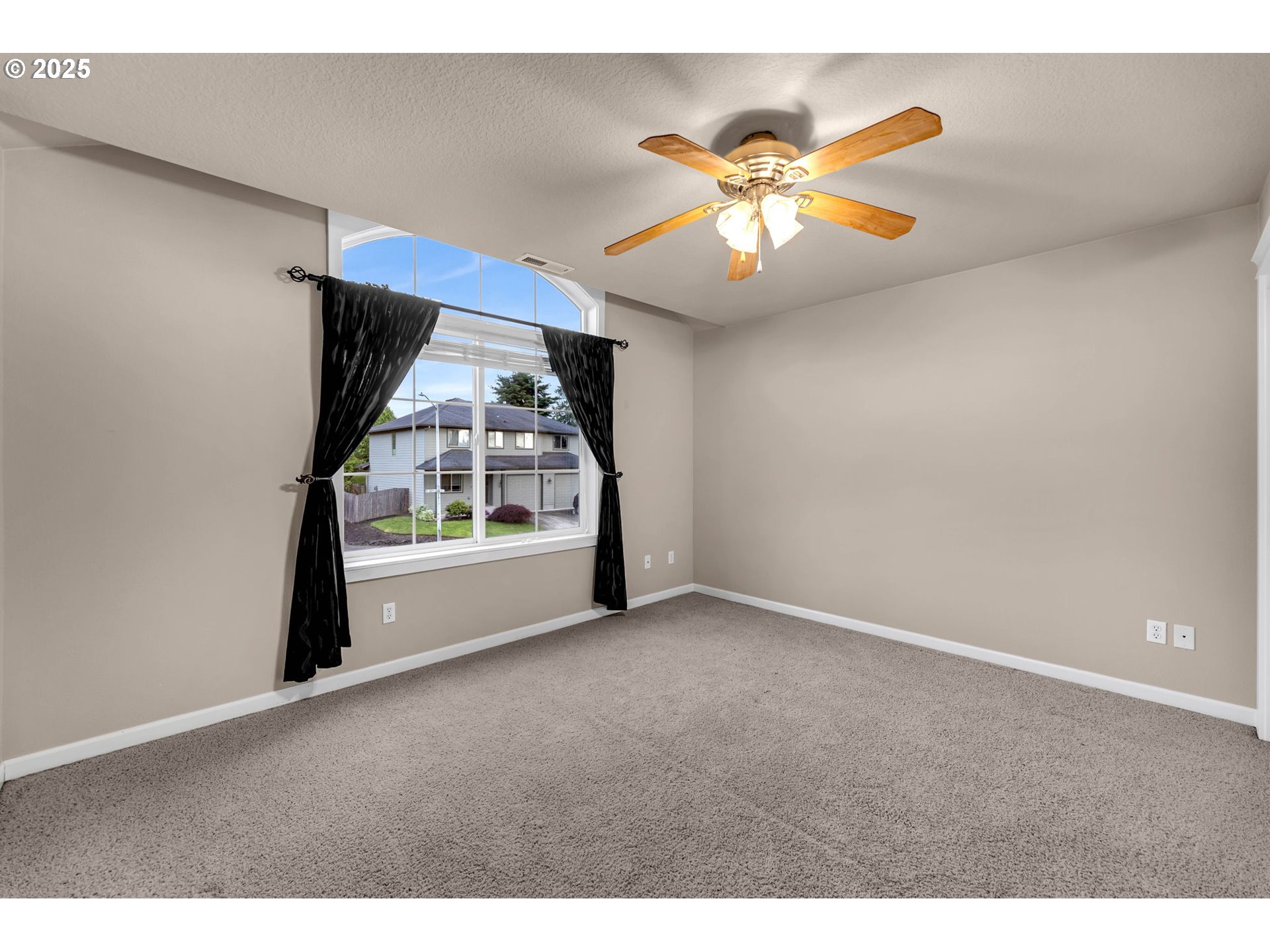 2722 NE 102ND ST
