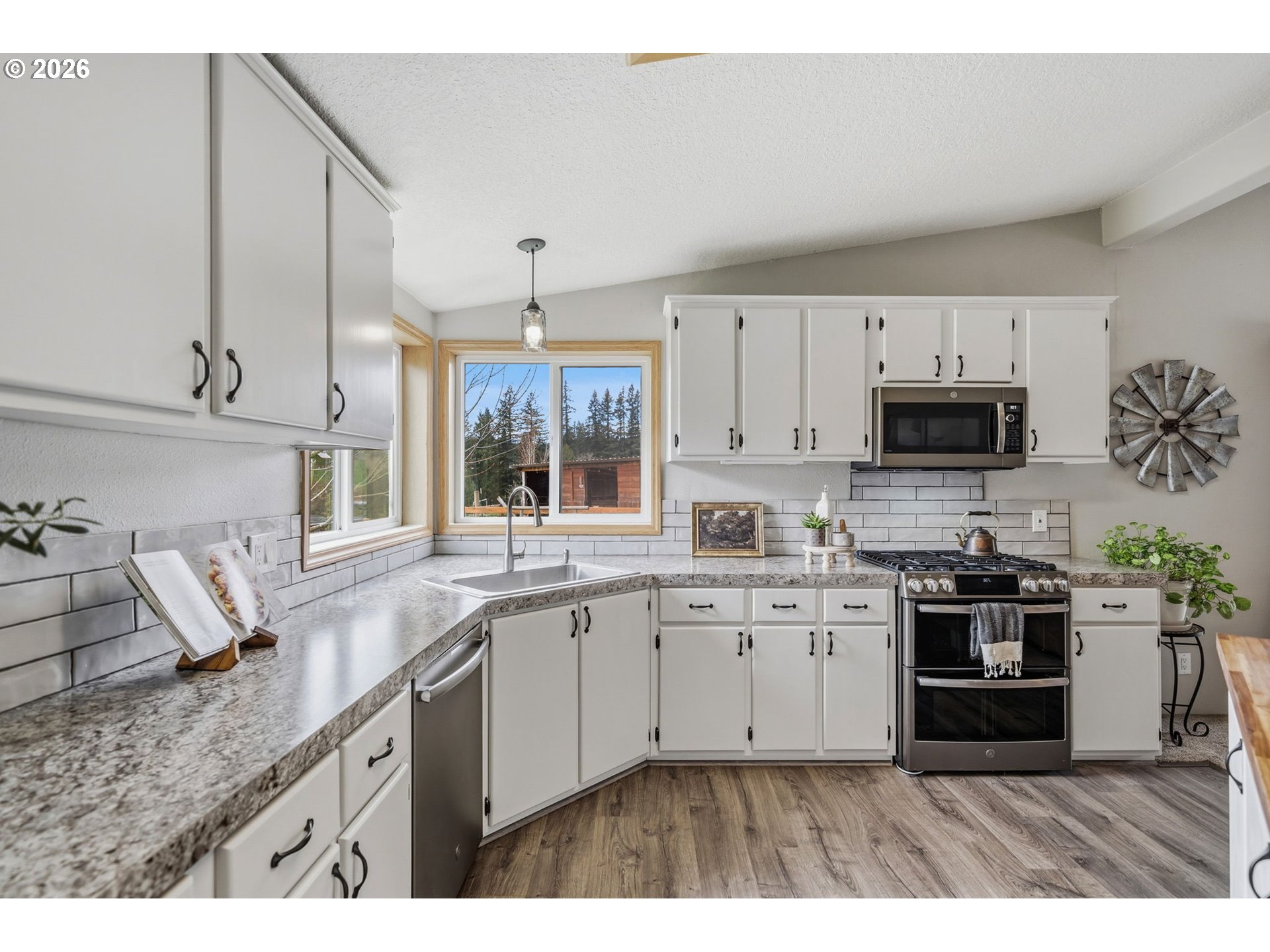 308 SE 412TH AVE