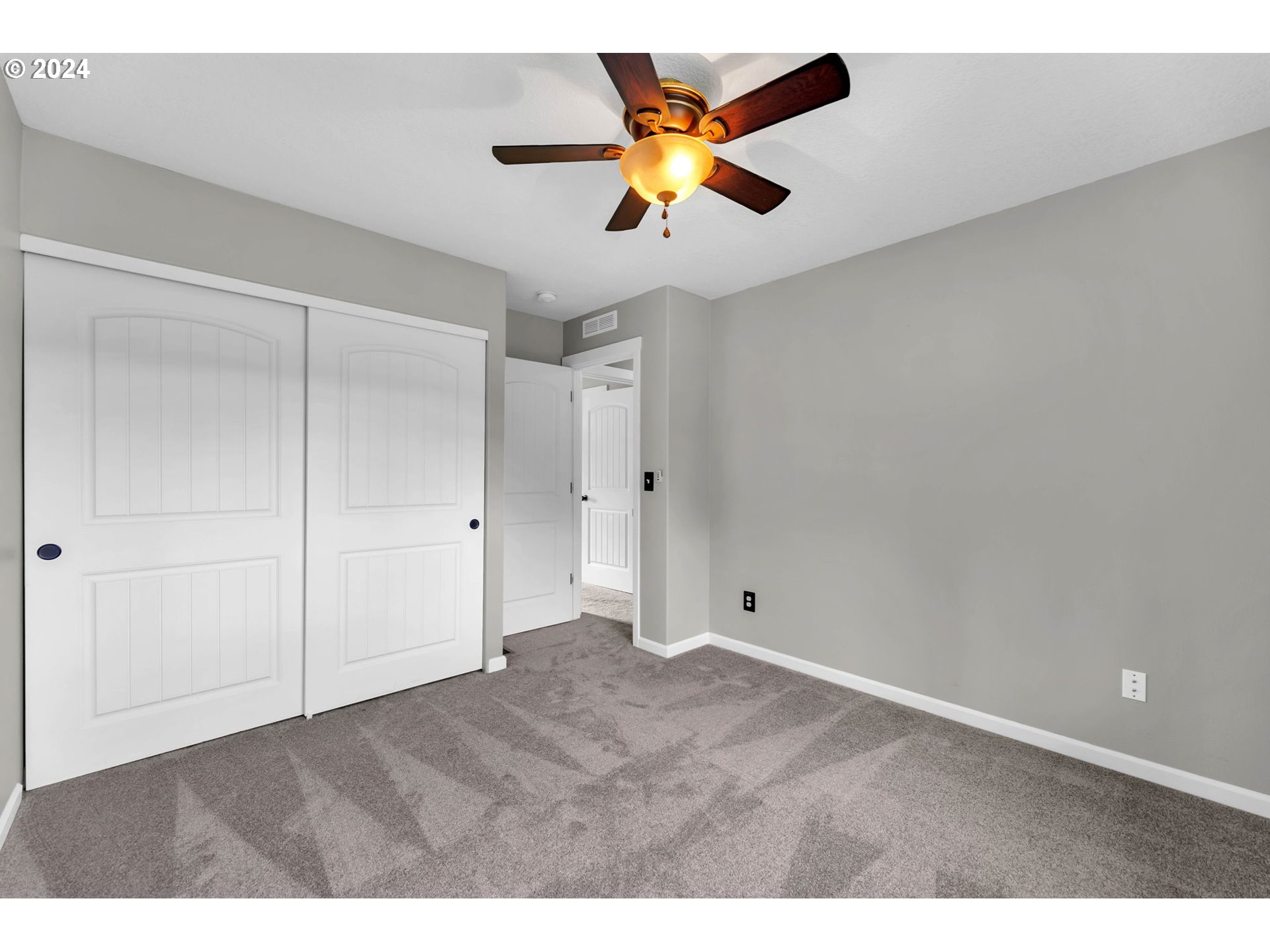 182 LOOKOUT DR