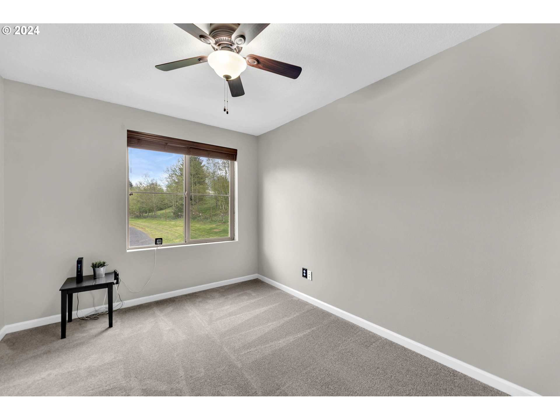 182 LOOKOUT DR