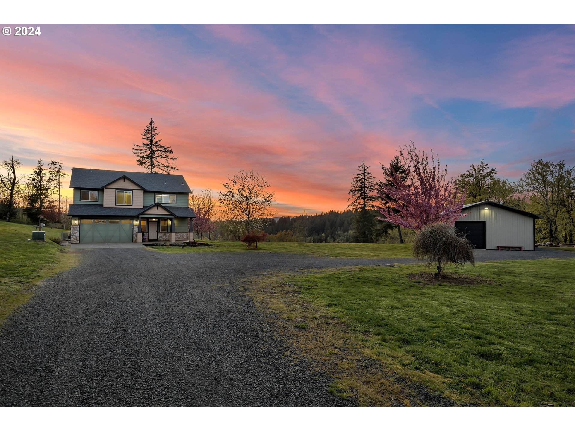 182 LOOKOUT DR