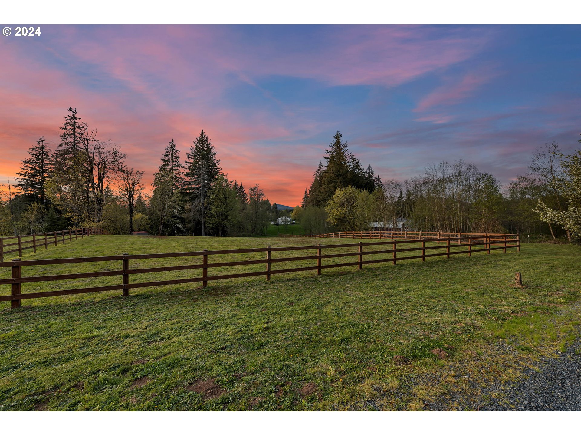 182 LOOKOUT DR