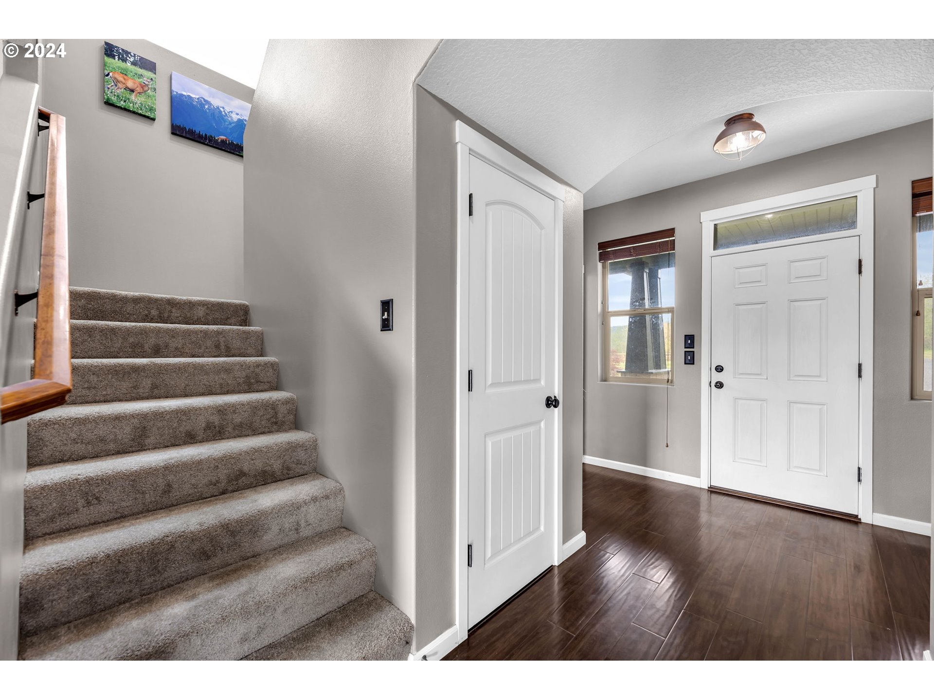 182 LOOKOUT DR