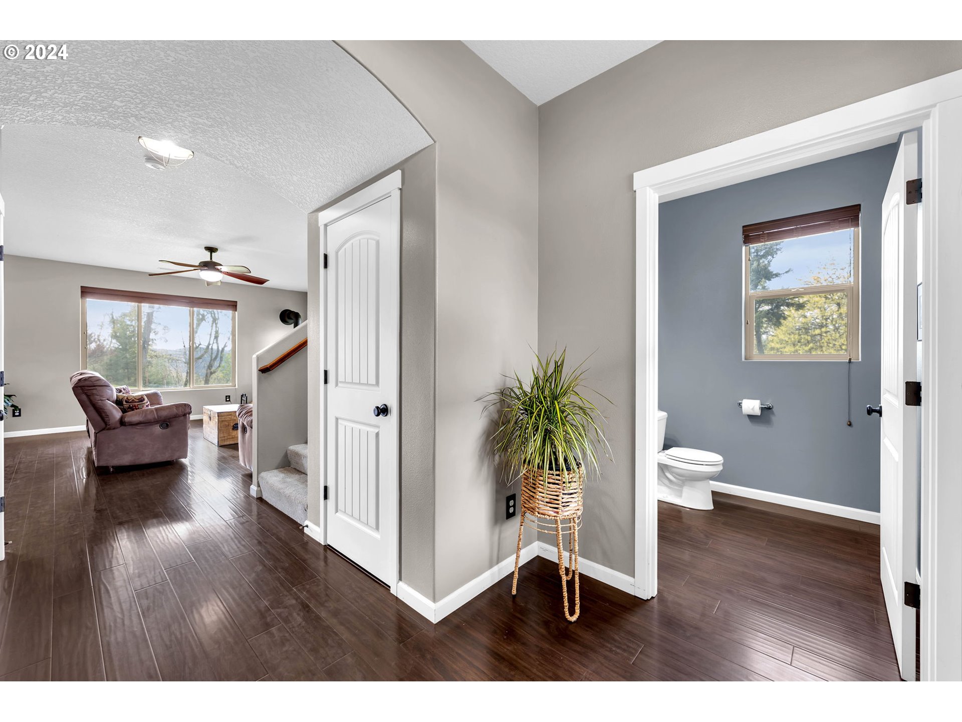 182 LOOKOUT DR