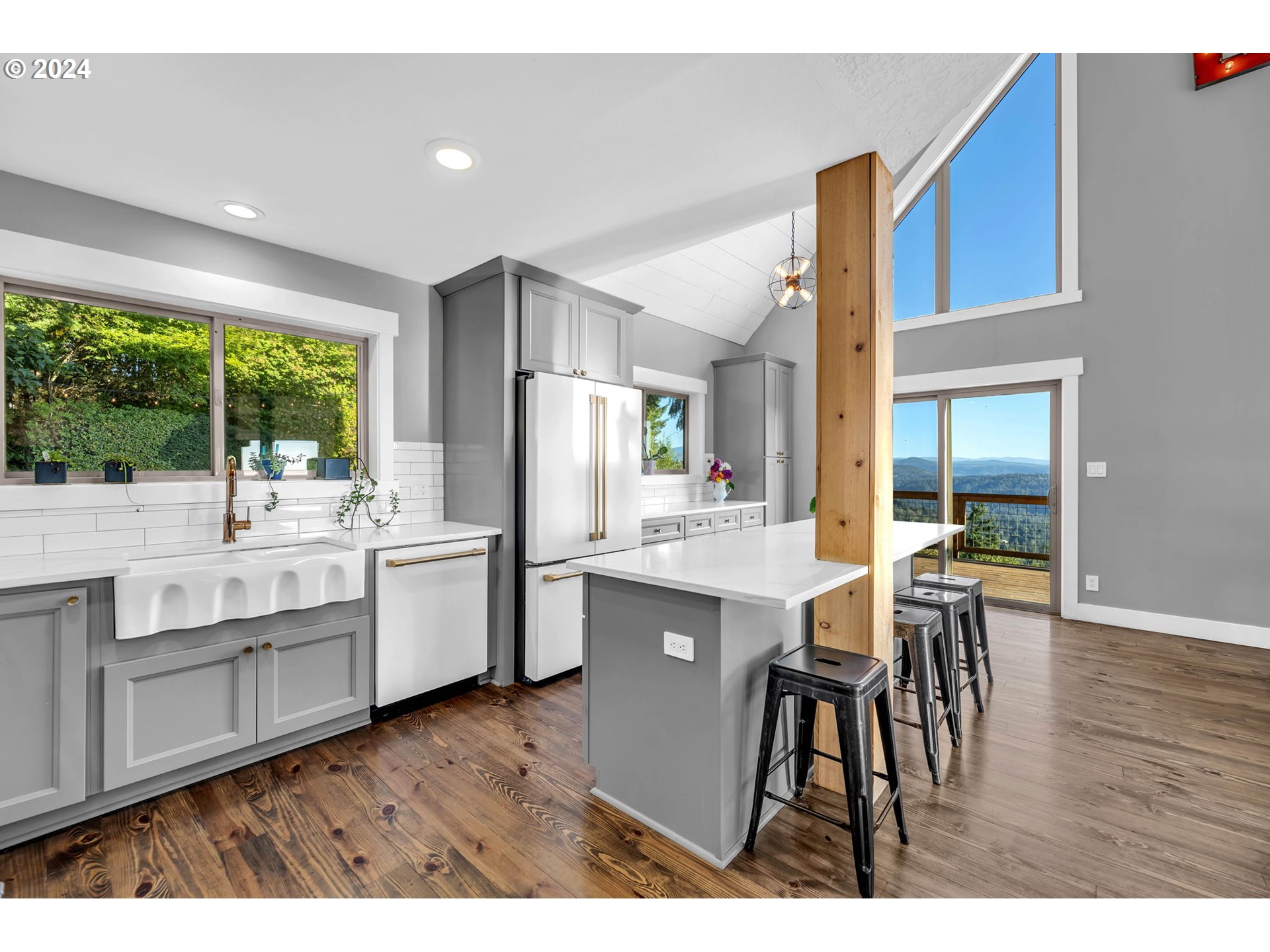 40700 NE SKYE VIEW DR