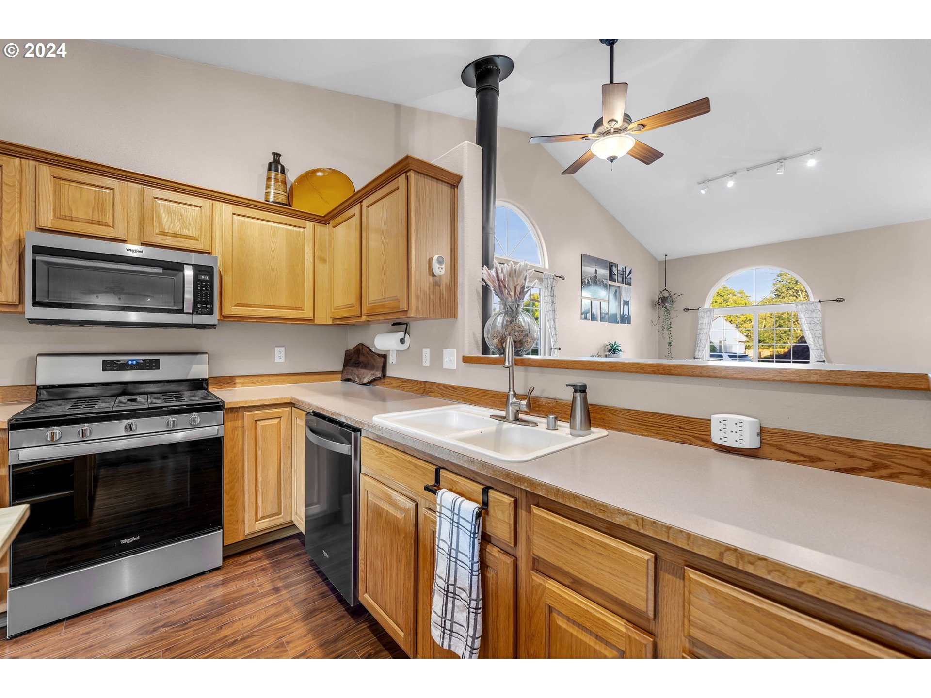 4687 ROLLING MEADOWS DR