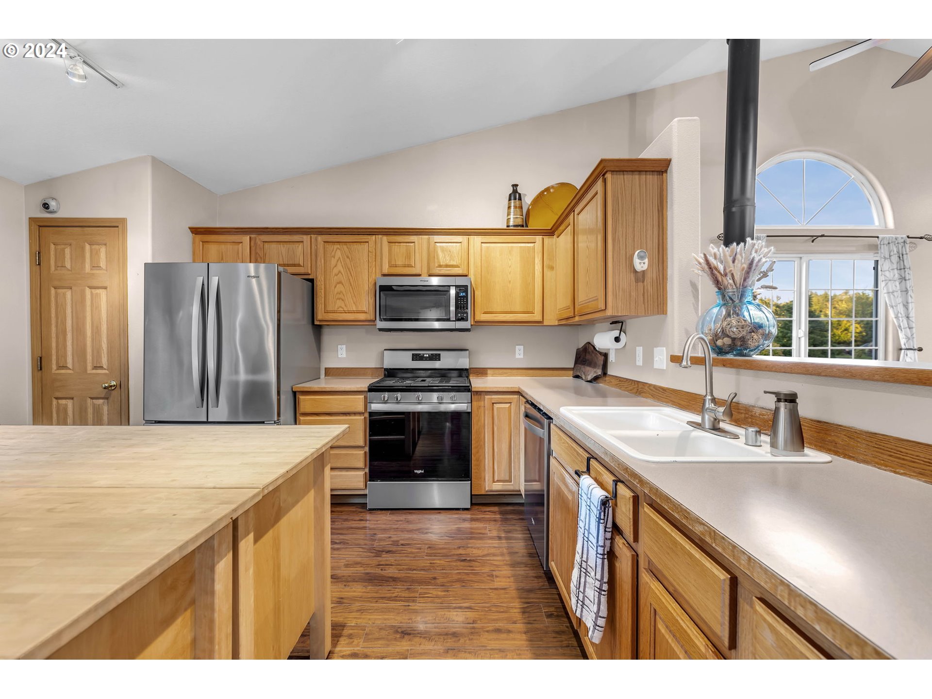 4687 ROLLING MEADOWS DR