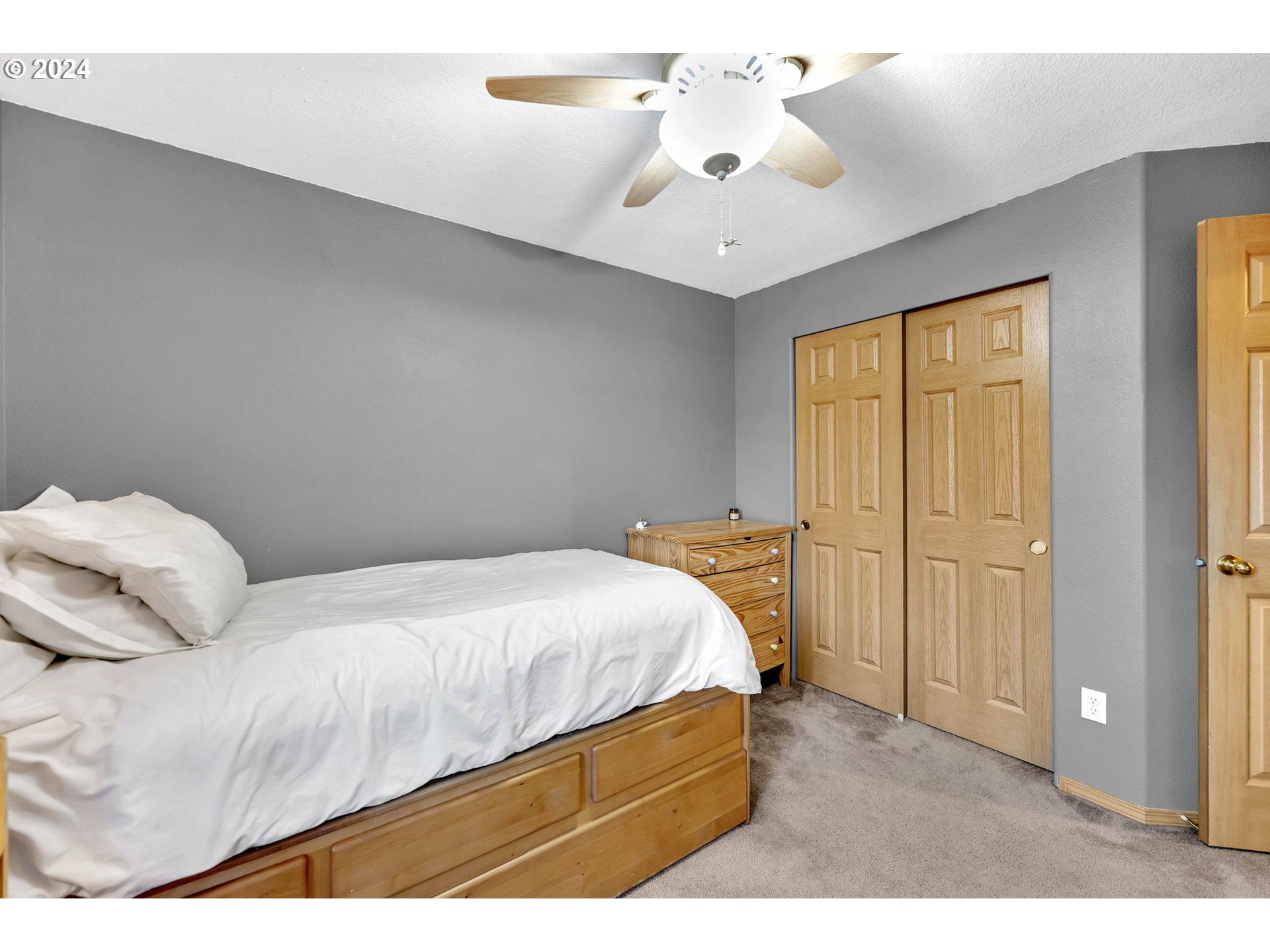4687 ROLLING MEADOWS DR